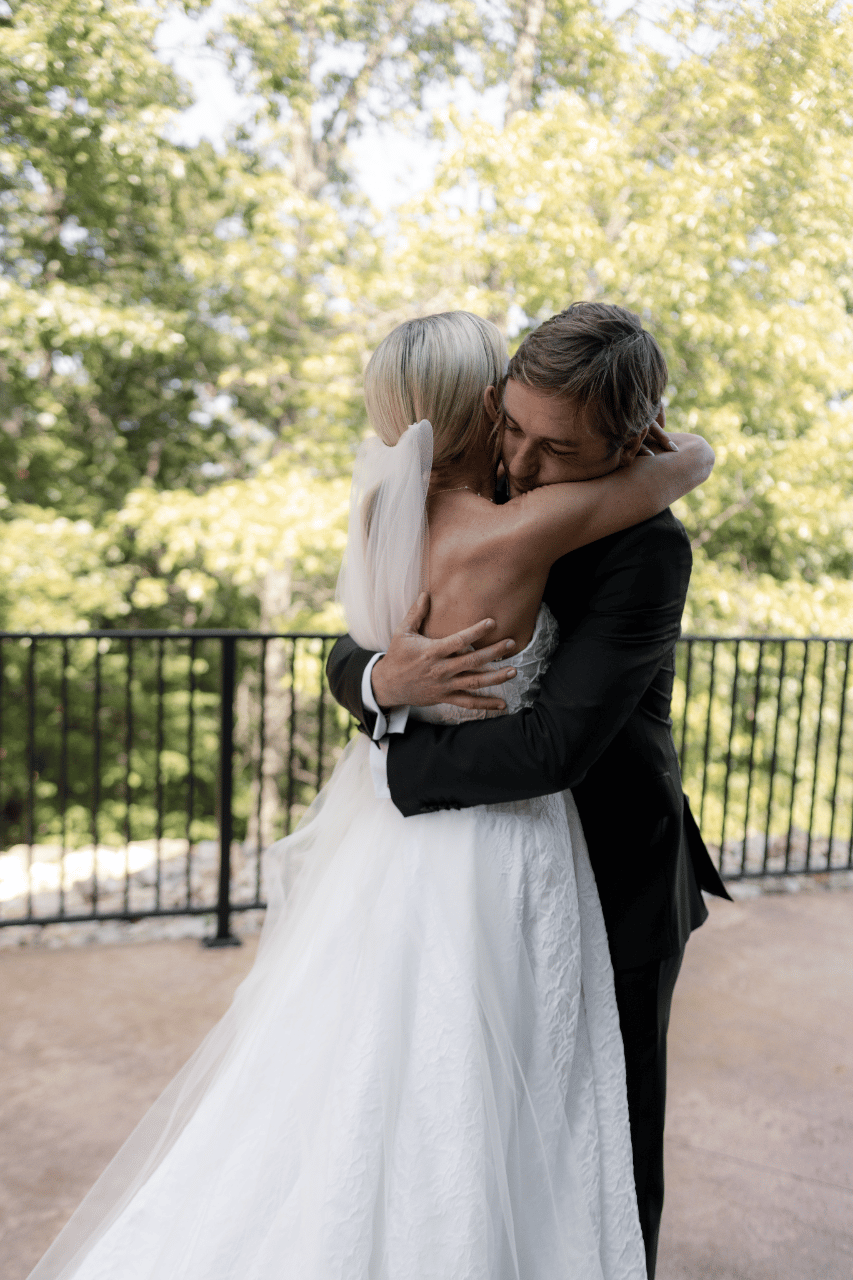 Anna Kellam & Alex Carl's wedding-image-17
