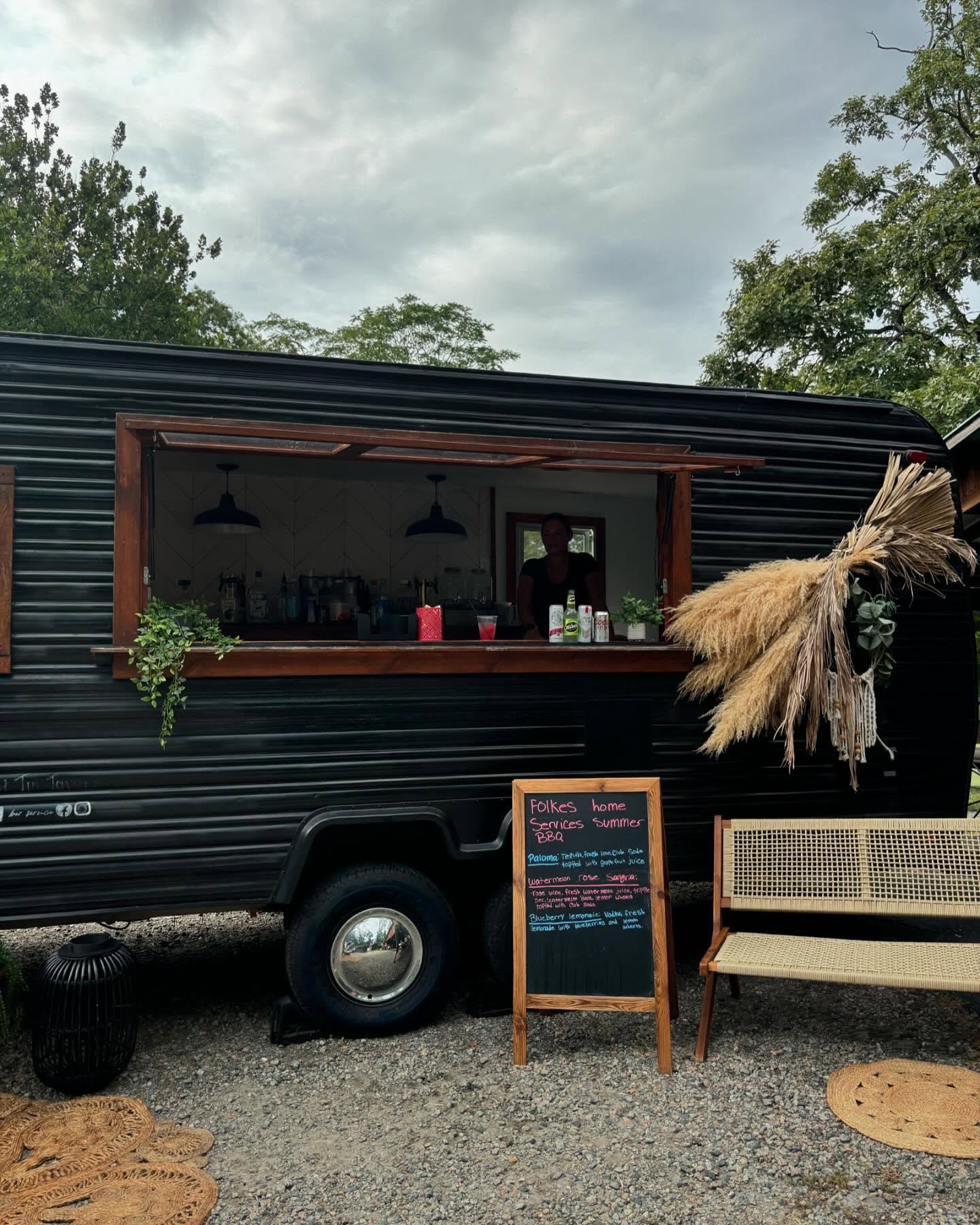 Hart & Root Tin Tavern