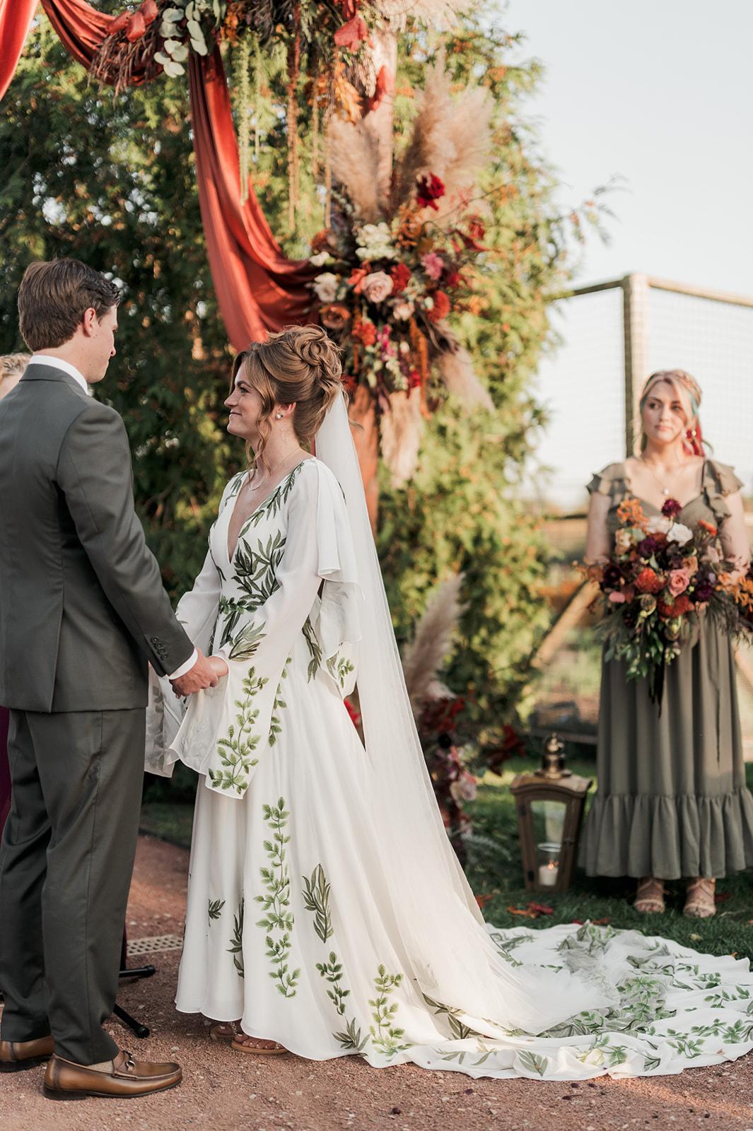 A Boho Fall Wedding at Elawa Farm 16