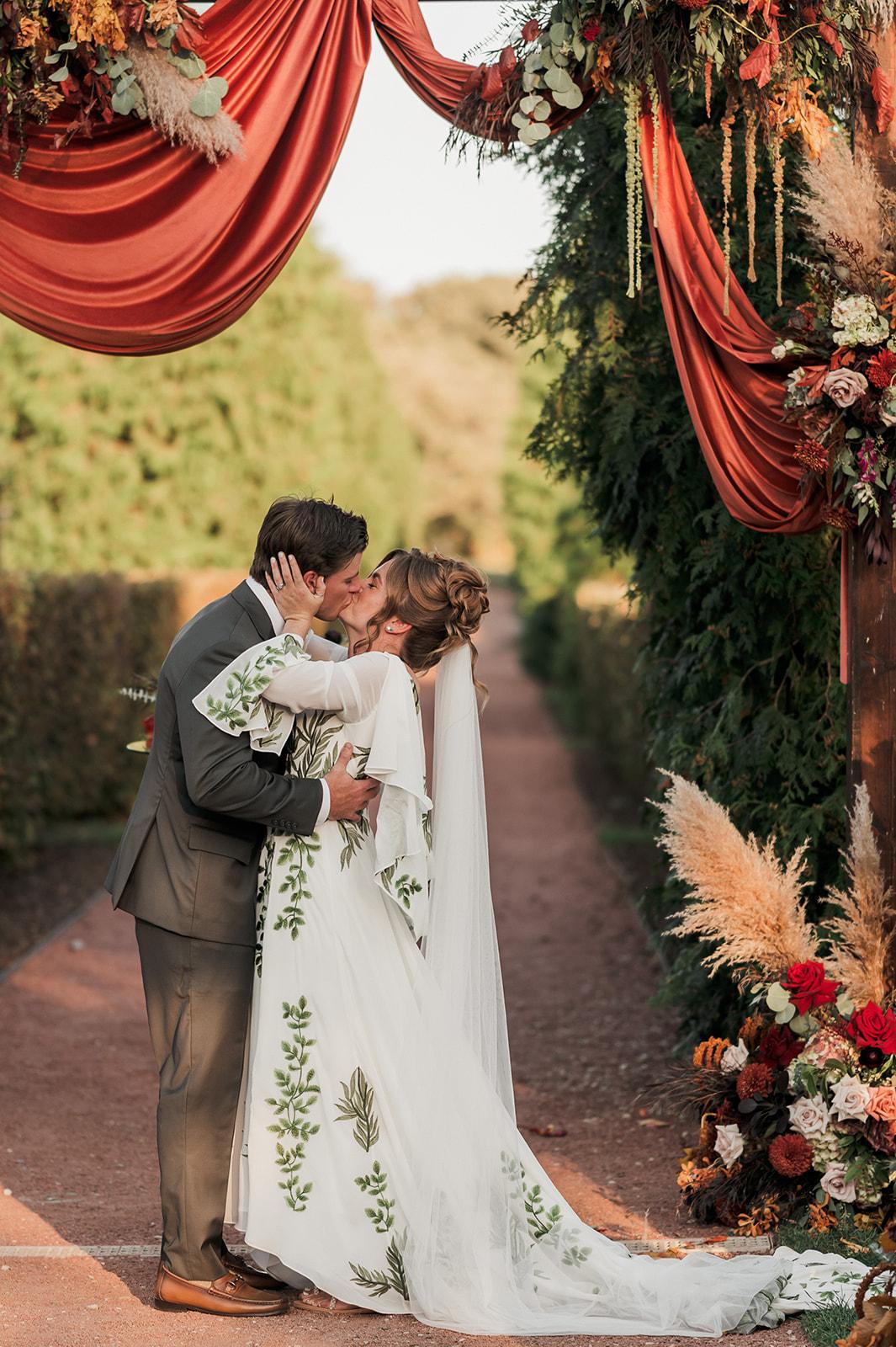 A Boho Fall Wedding at Elawa Farm 18