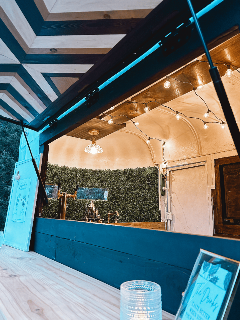 The Hoppy Hitch Mobile Bar portfolio 4
