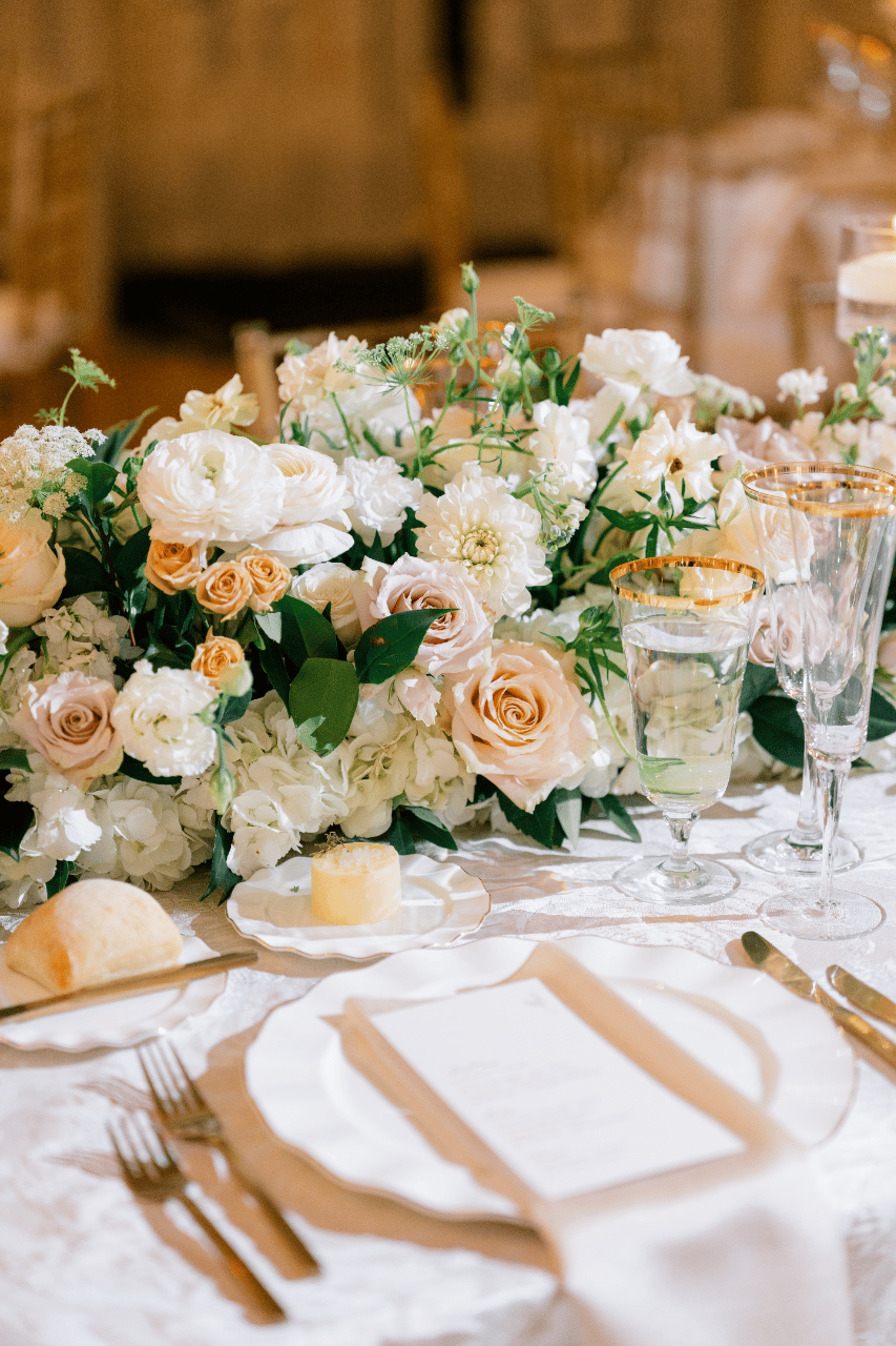 Rosecliff Mansion Transformed Into a Romantic Dream photo 3