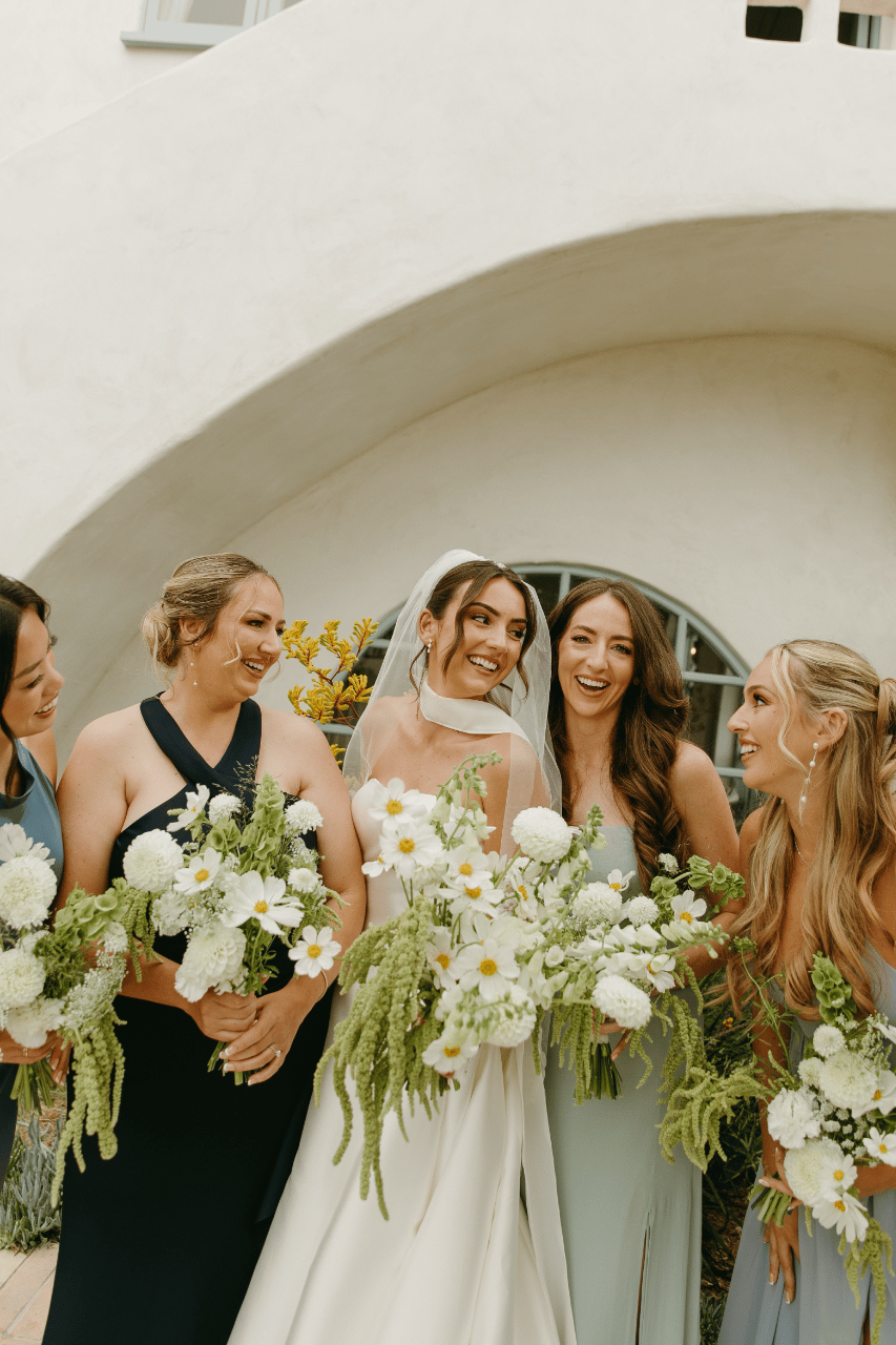 DaisyDaisy Florals