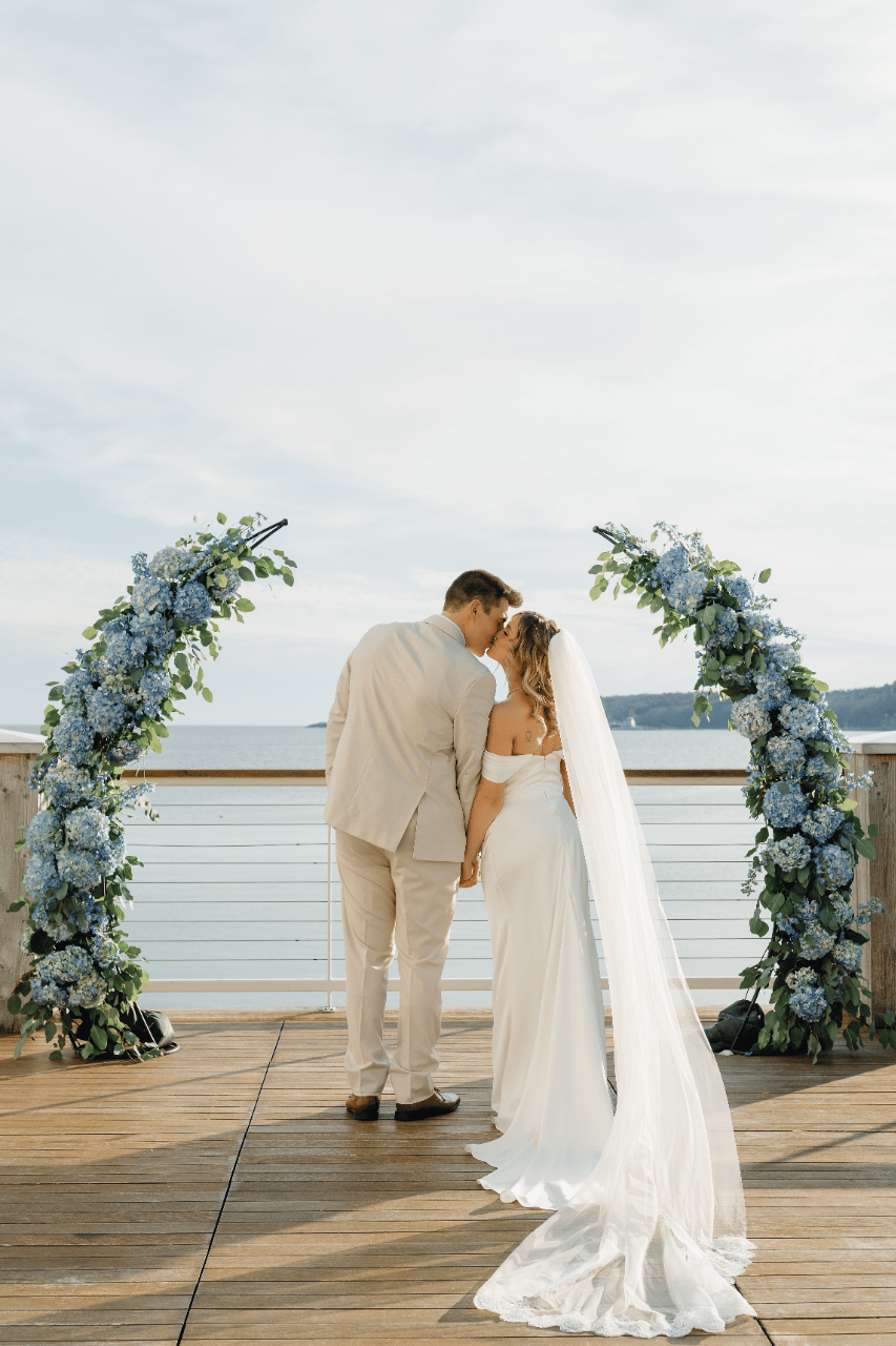 Refined Romance Unfolding Against a Frozen Atlantic Horizon