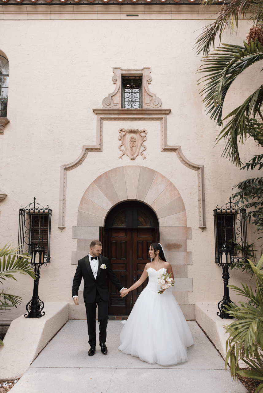Minimalist Luxury & Coastal Poetry at Powel Crosley Estate