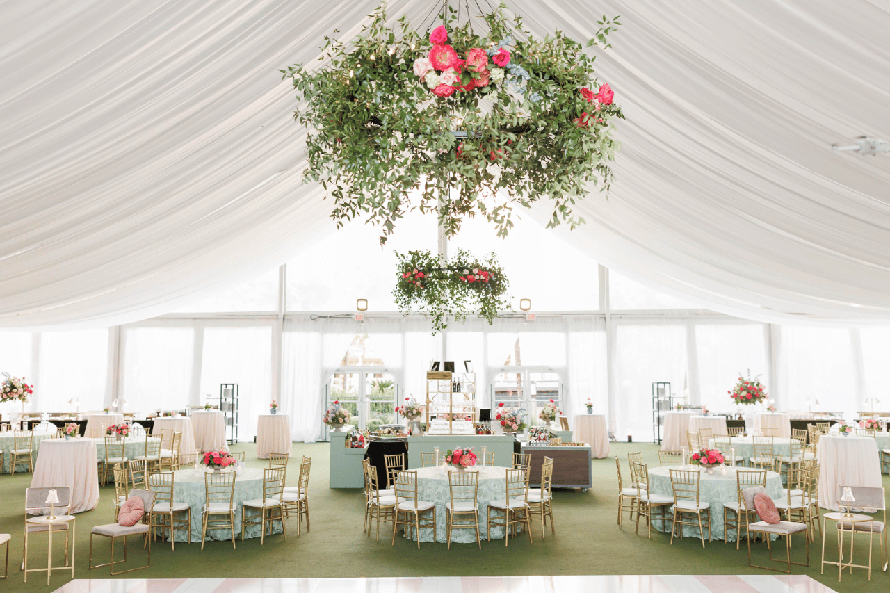 A Bright-Side Autumn Affair Beneath Verdant Canopies
