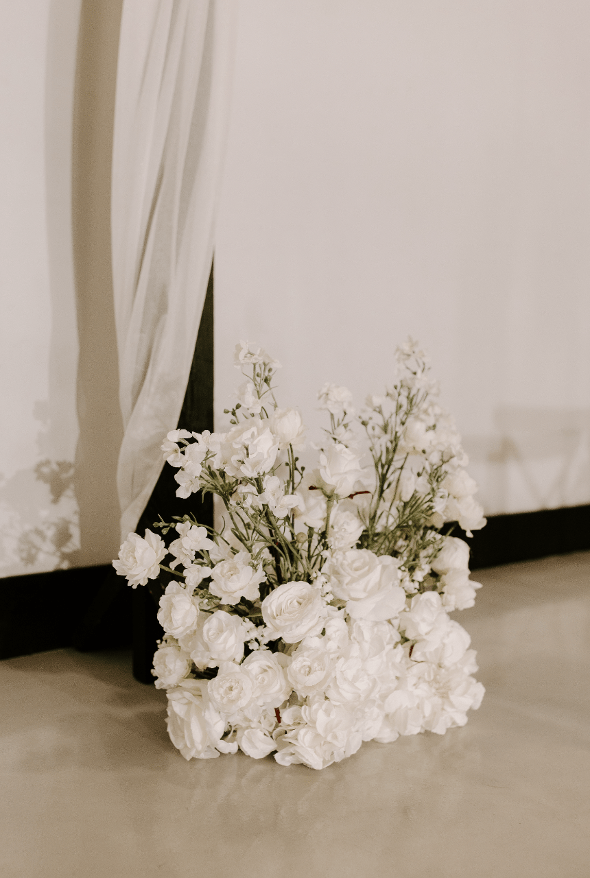 An Heirloom Romance Reimagined with Contemporary Spark photo 3