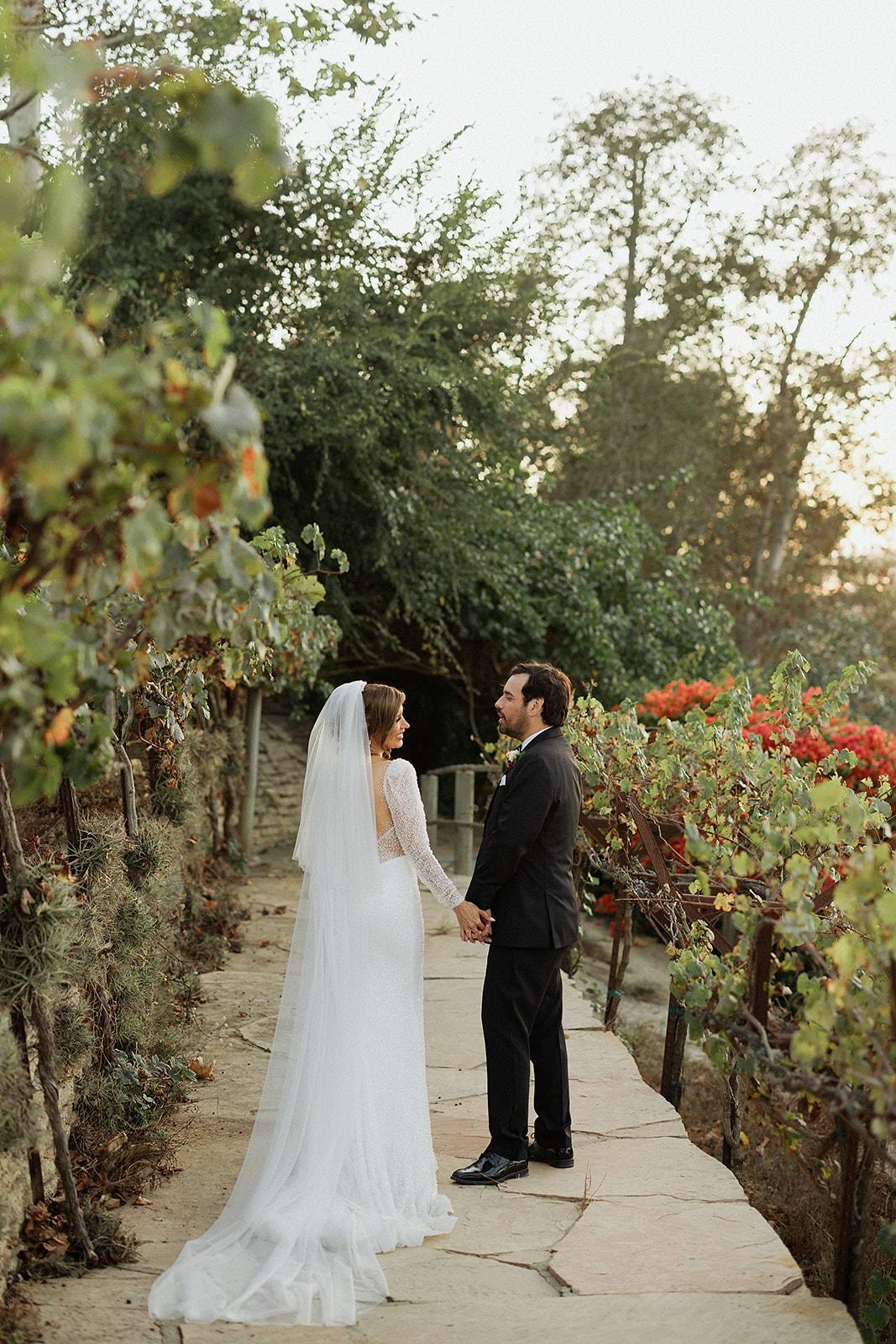 A Romantic Fall Wedding at Newport Beach Vineyards & Winery 38