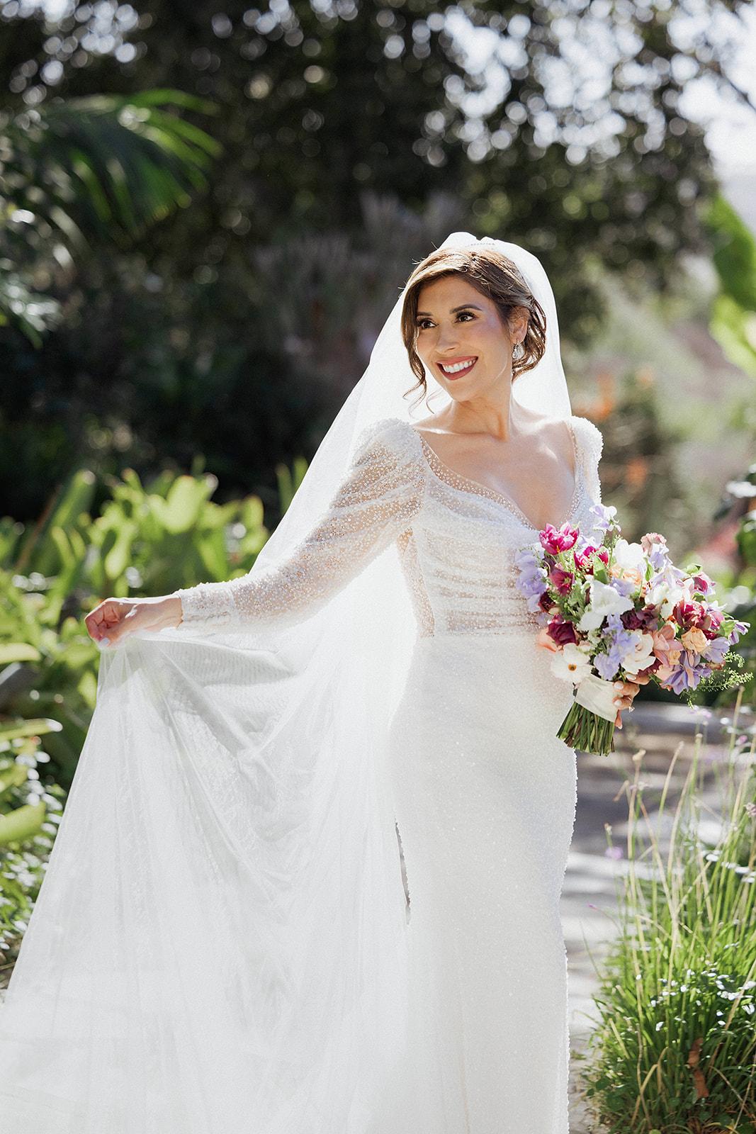 A Romantic Fall Wedding at Newport Beach Vineyards & Winery 15