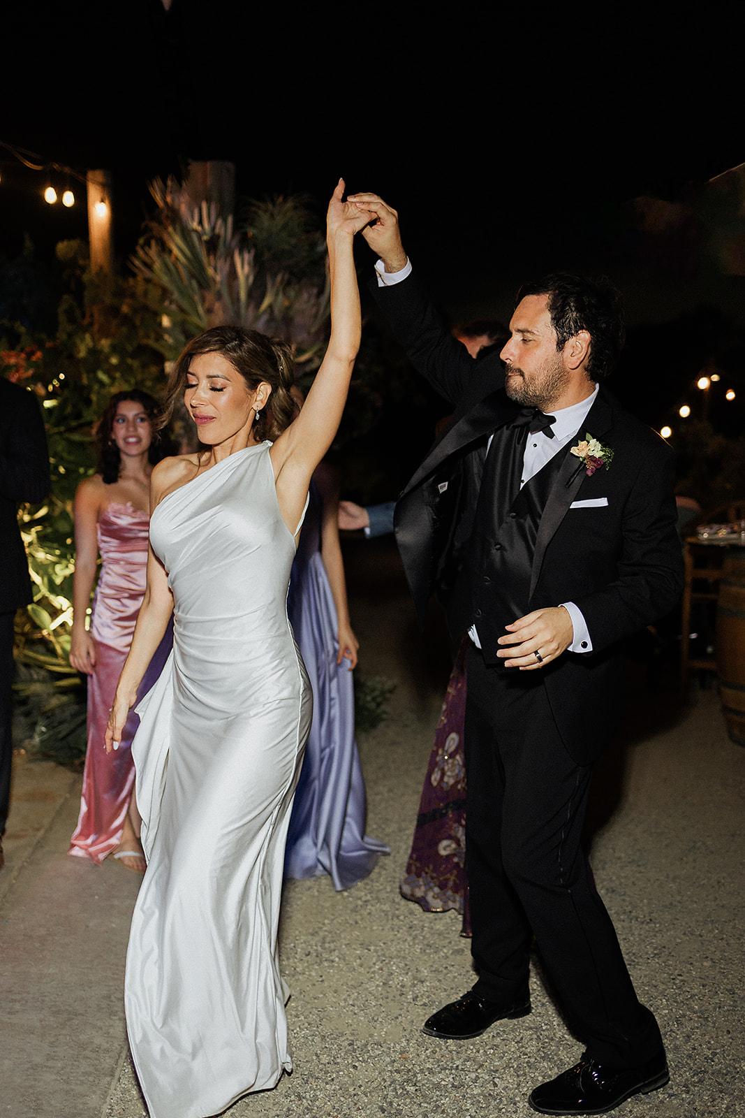 A Romantic Fall Wedding at Newport Beach Vineyards & Winery 16