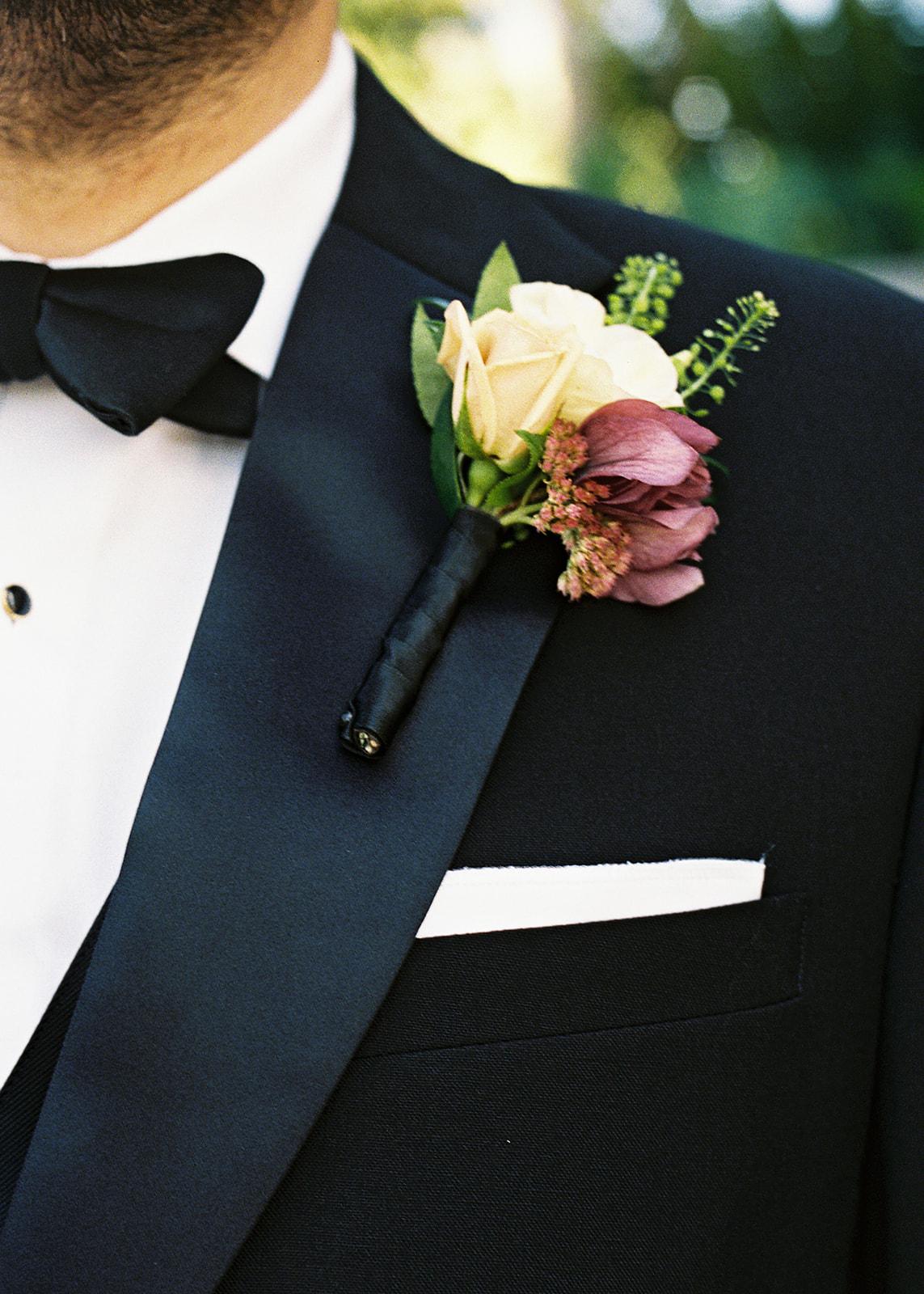 A Romantic Fall Wedding at Newport Beach Vineyards & Winery 31