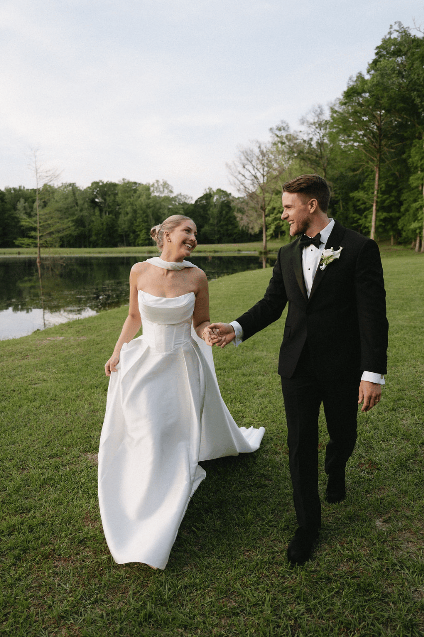 Contemporary Romance Blooms Across a Family Estate