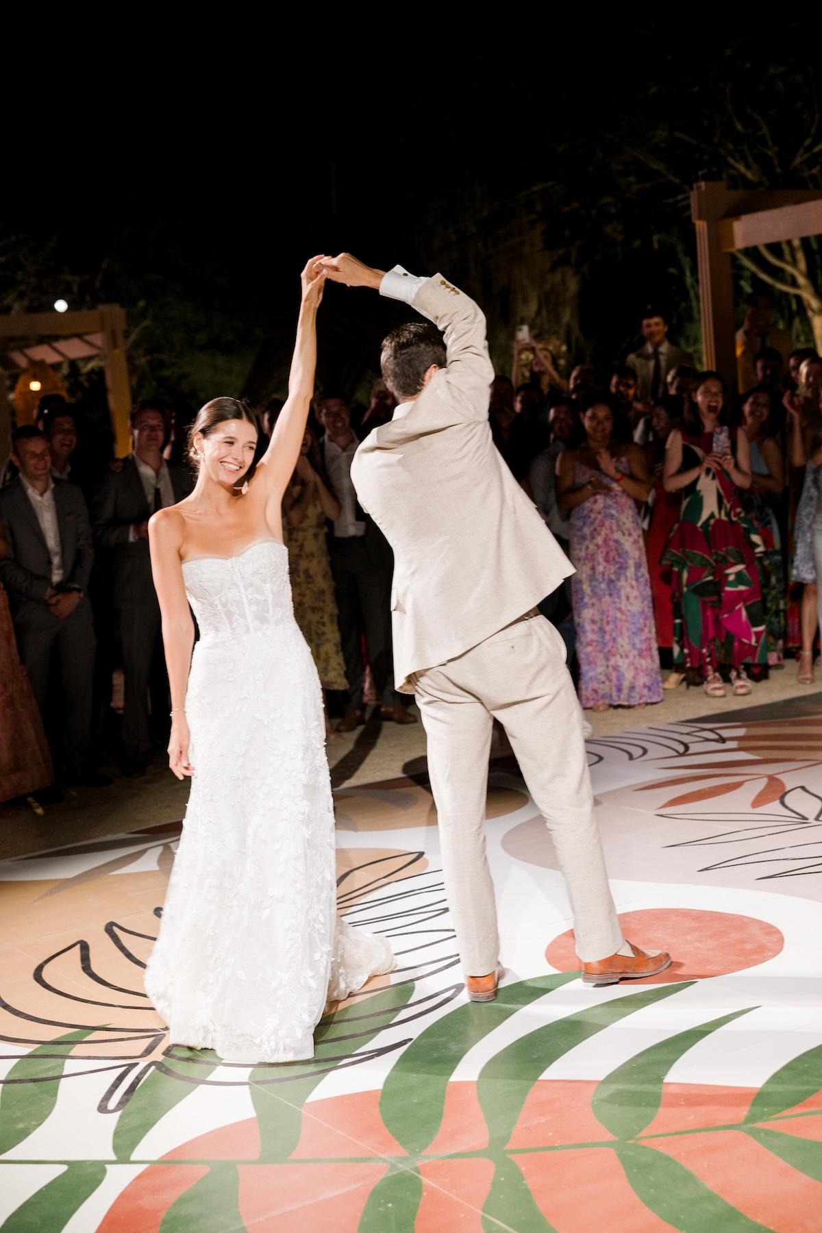 A Modern Spring Wedding at Puerto Raiz 13