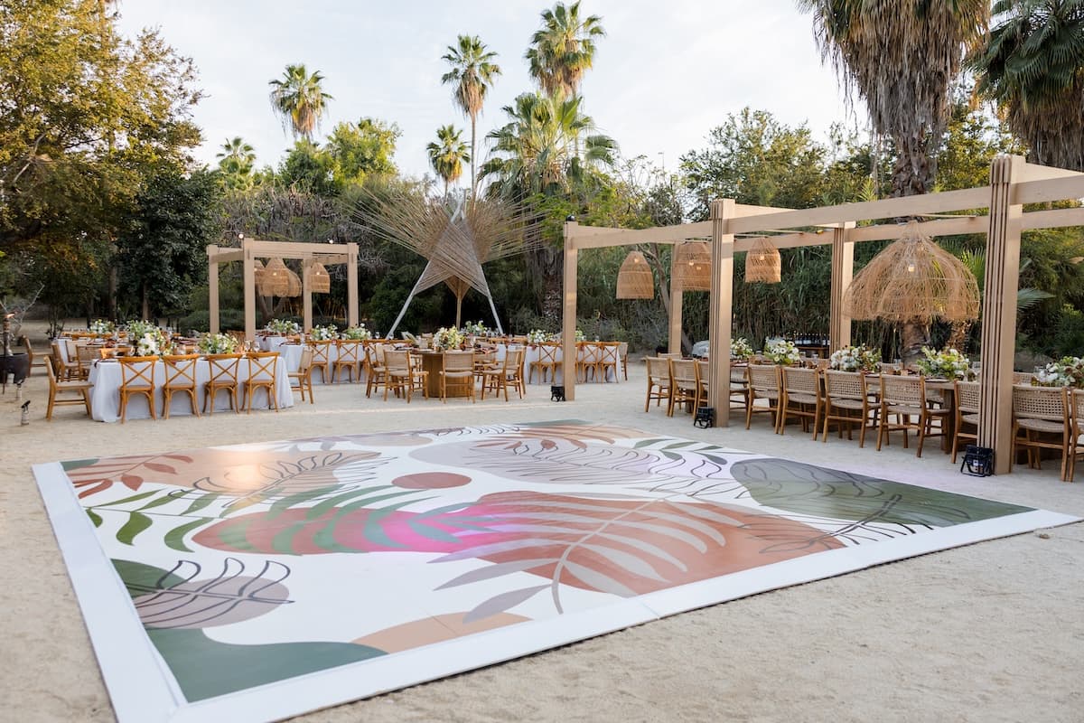 A Modern Spring Wedding at Puerto Raiz 15