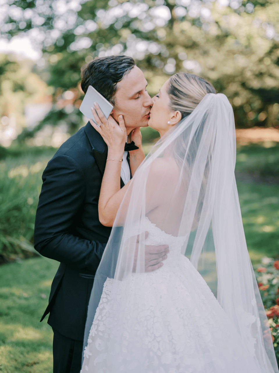 Betsy Gonder & Sam Vos's wedding-image-11