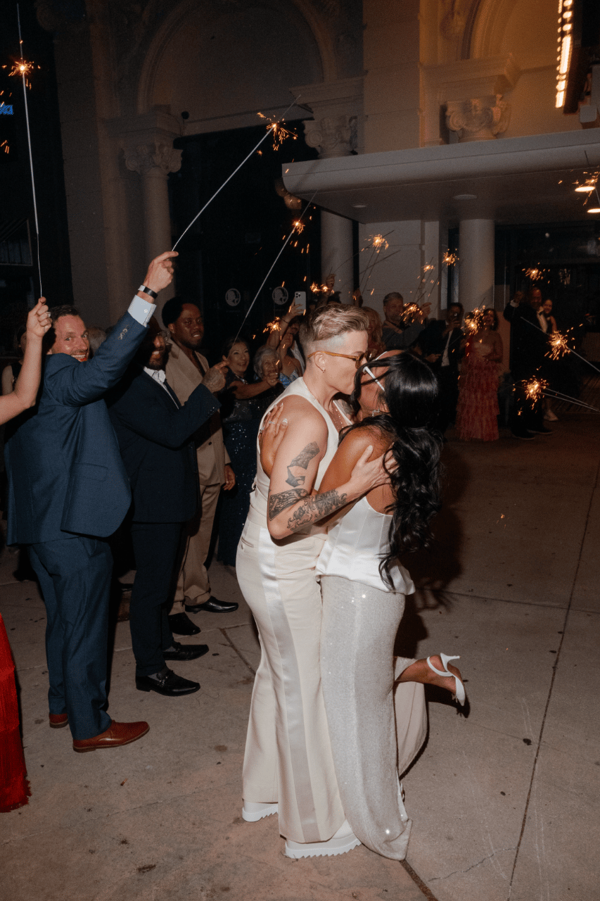 Velvet Vows Beneath The Floridian Social’s Gilded Glow photo 2