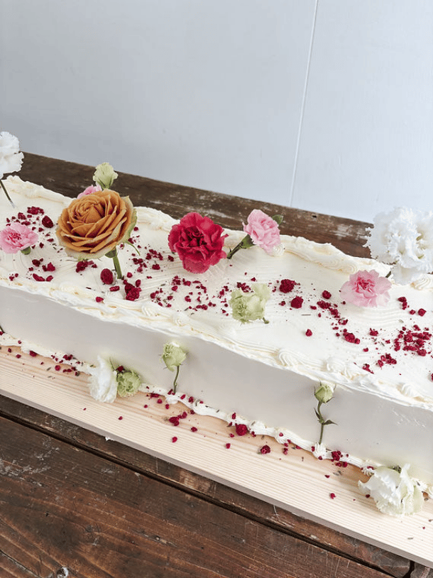 Butter & Bloom Cake Design portfolio 4