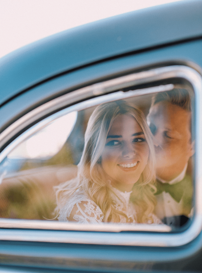 Timeless Coastal Nuptials with a Contemporary Rhythm