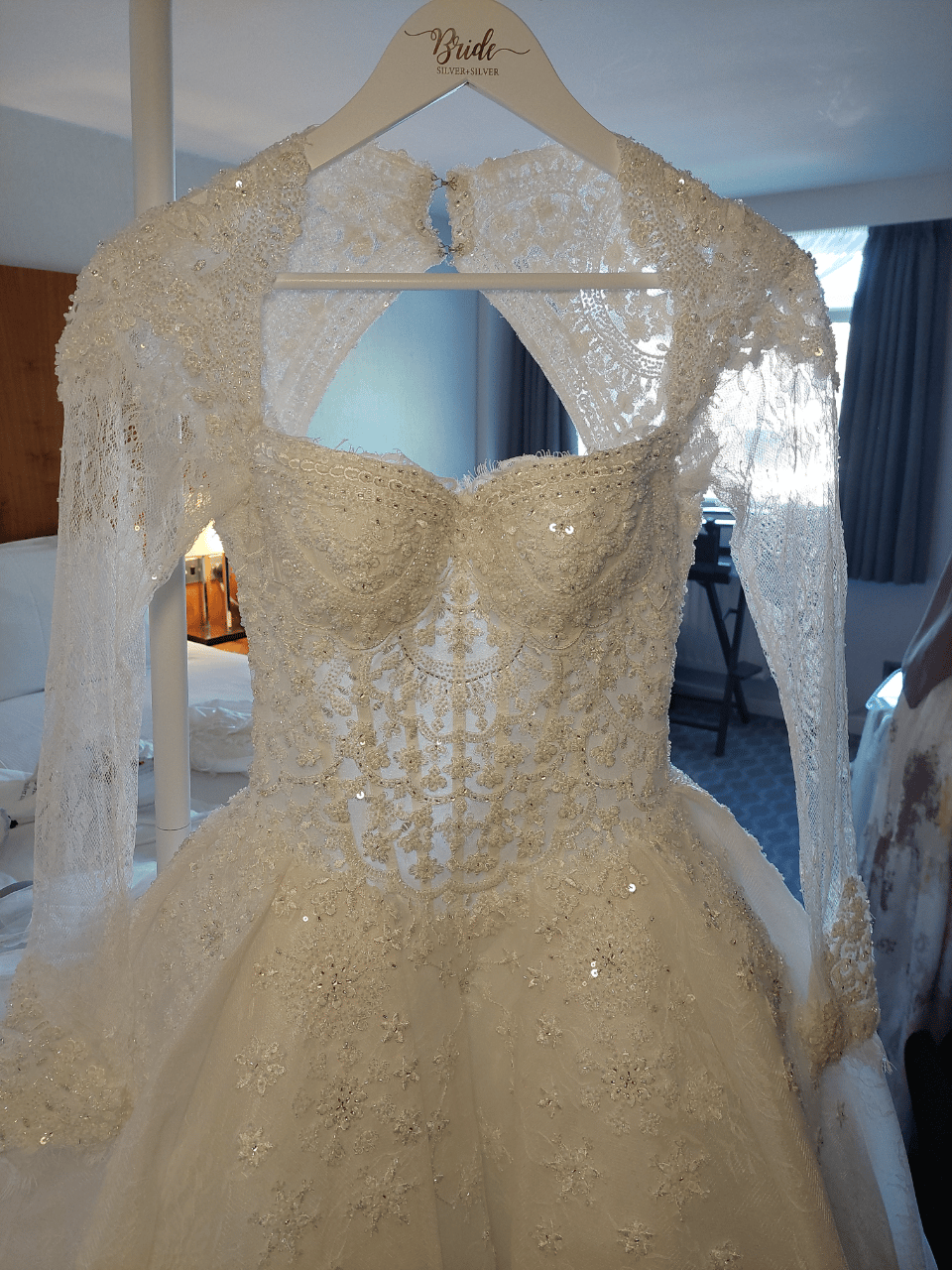SilverSilver Bridal Dresser portfolio 4