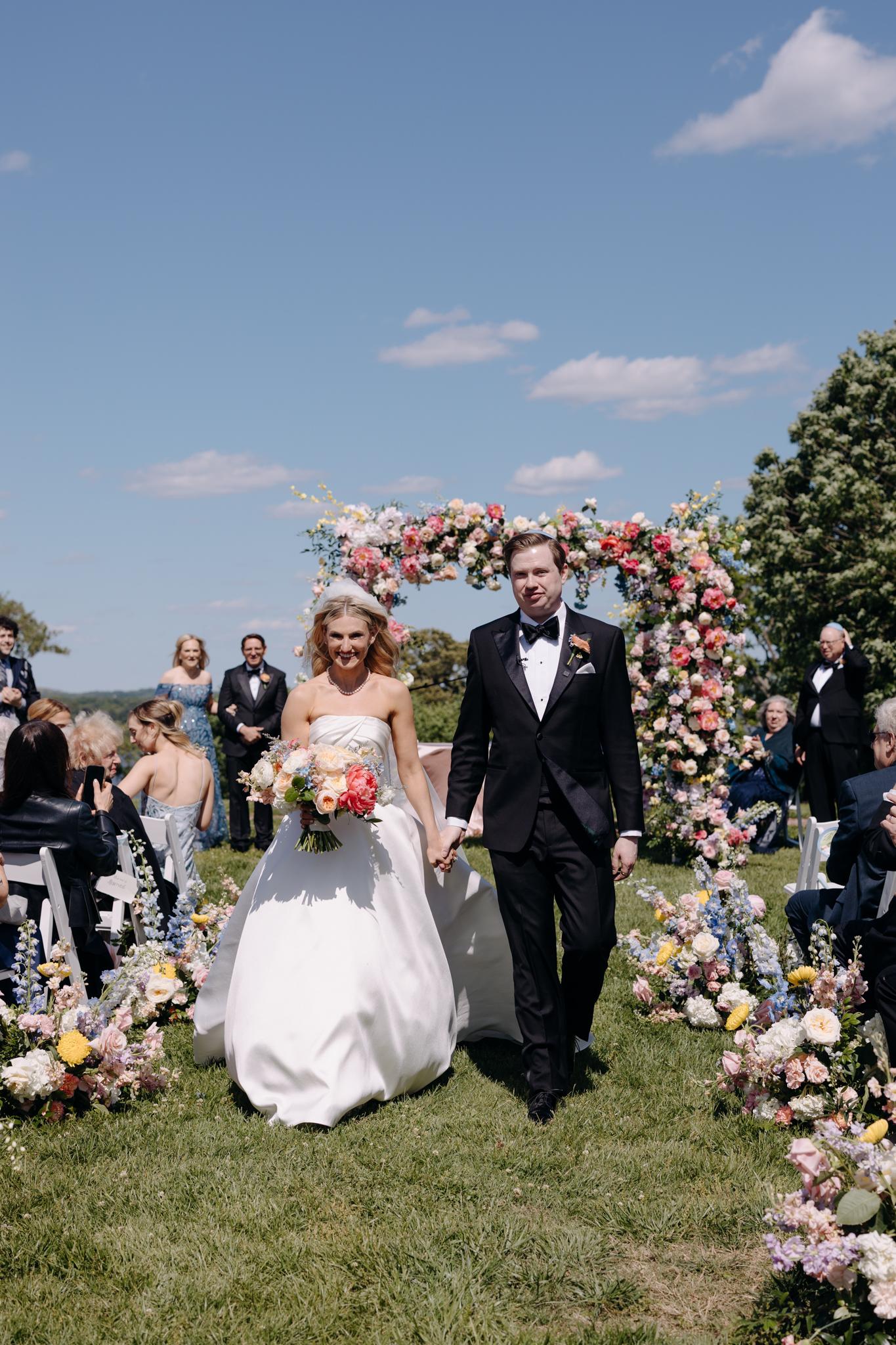 Garden Elegance Along the Potomac’s Shimmering Edge 53