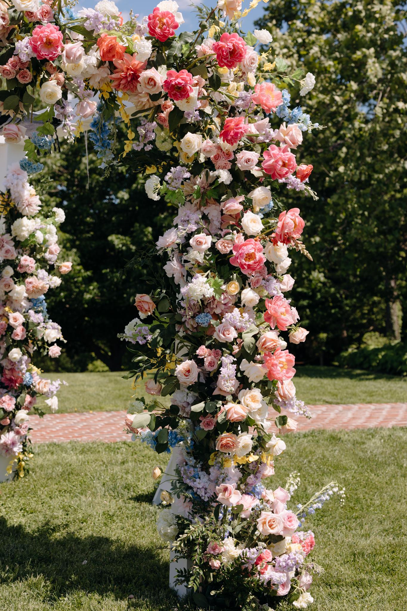 Garden Elegance Along the Potomac’s Shimmering Edge 74