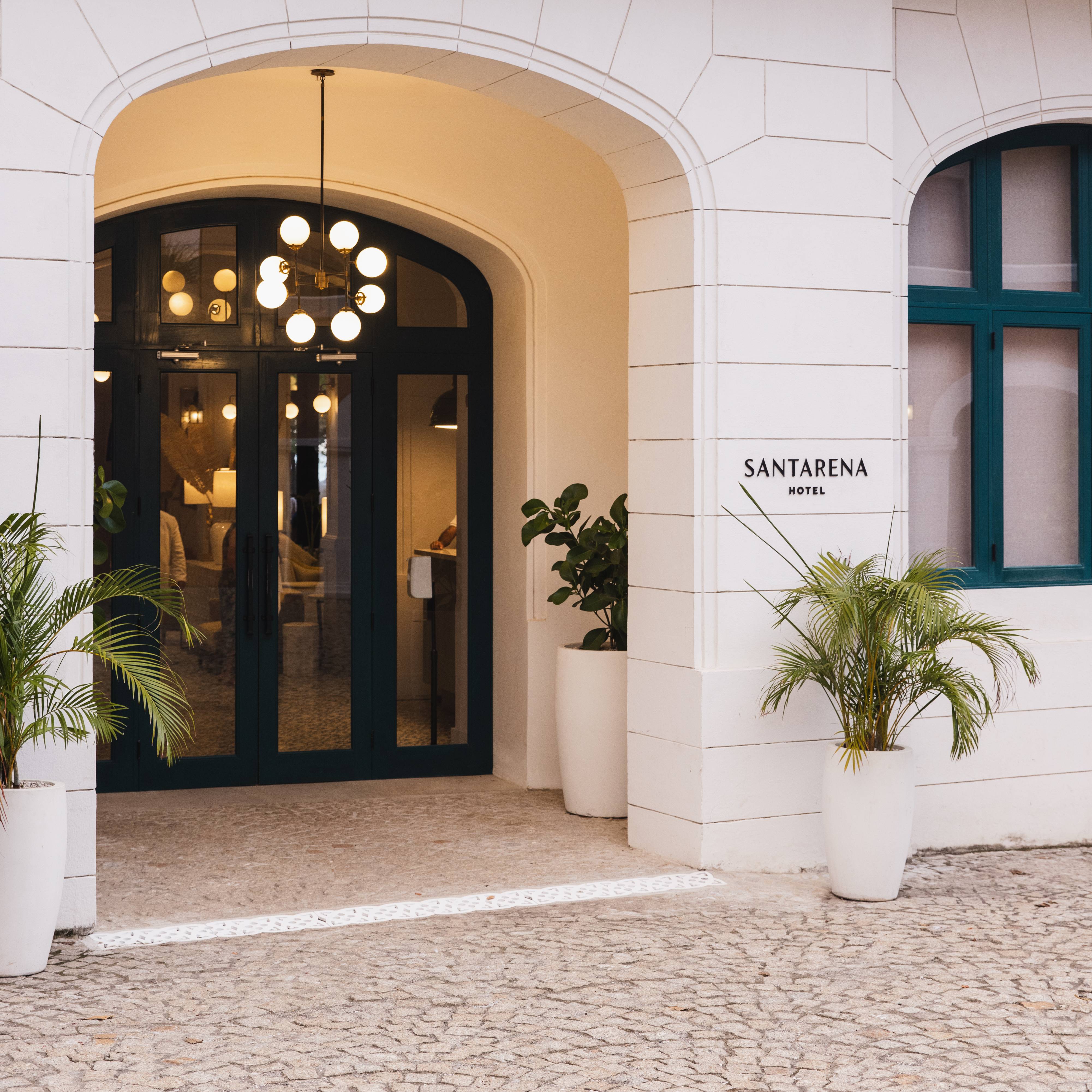 Santarena Hotel