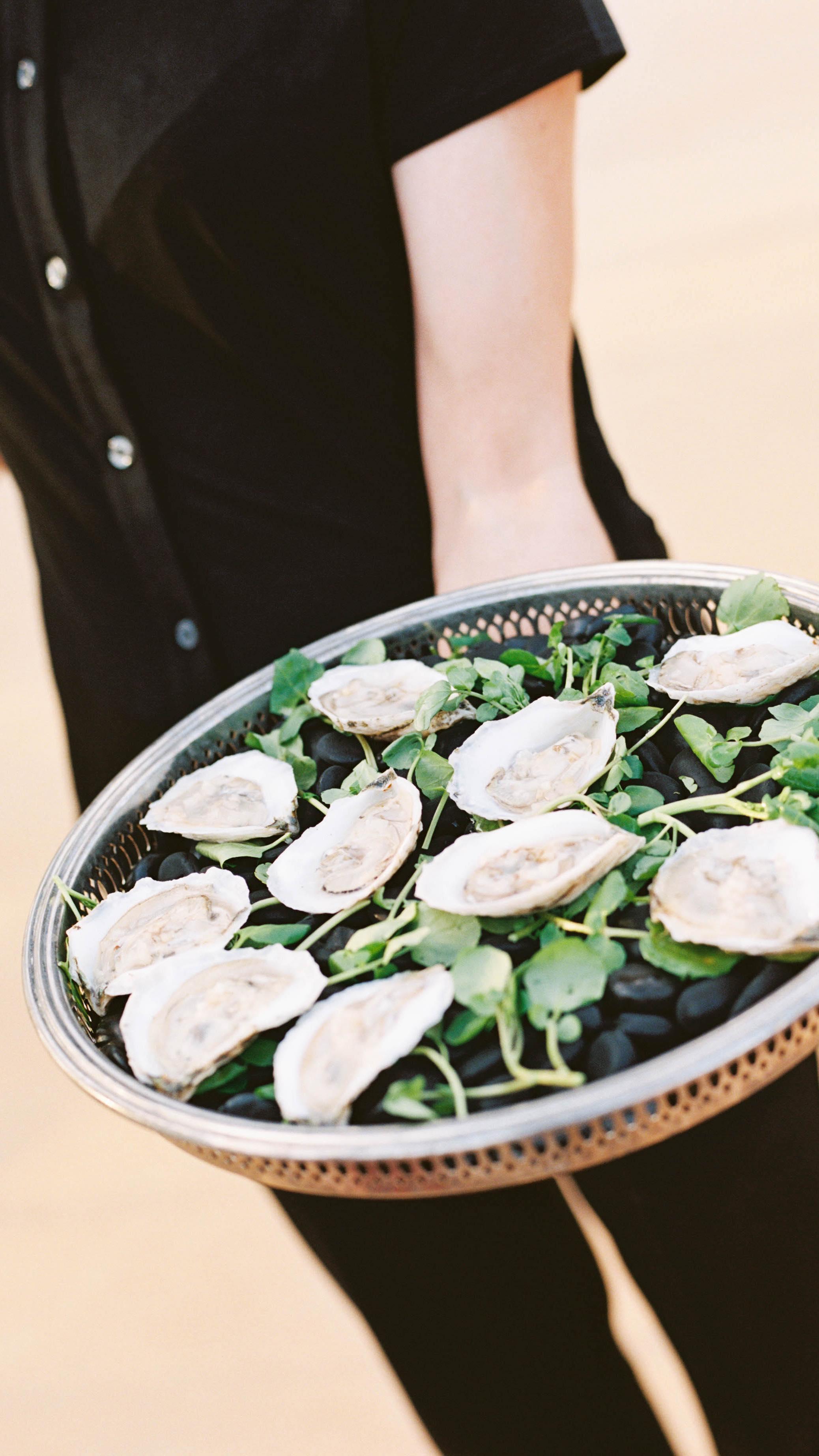 R Table Catering