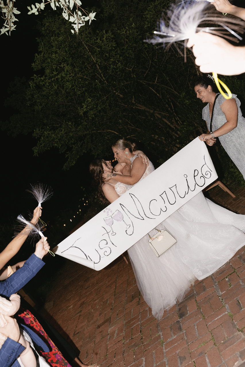 Anna Linsz & Hannah Linsz's wedding-image-46