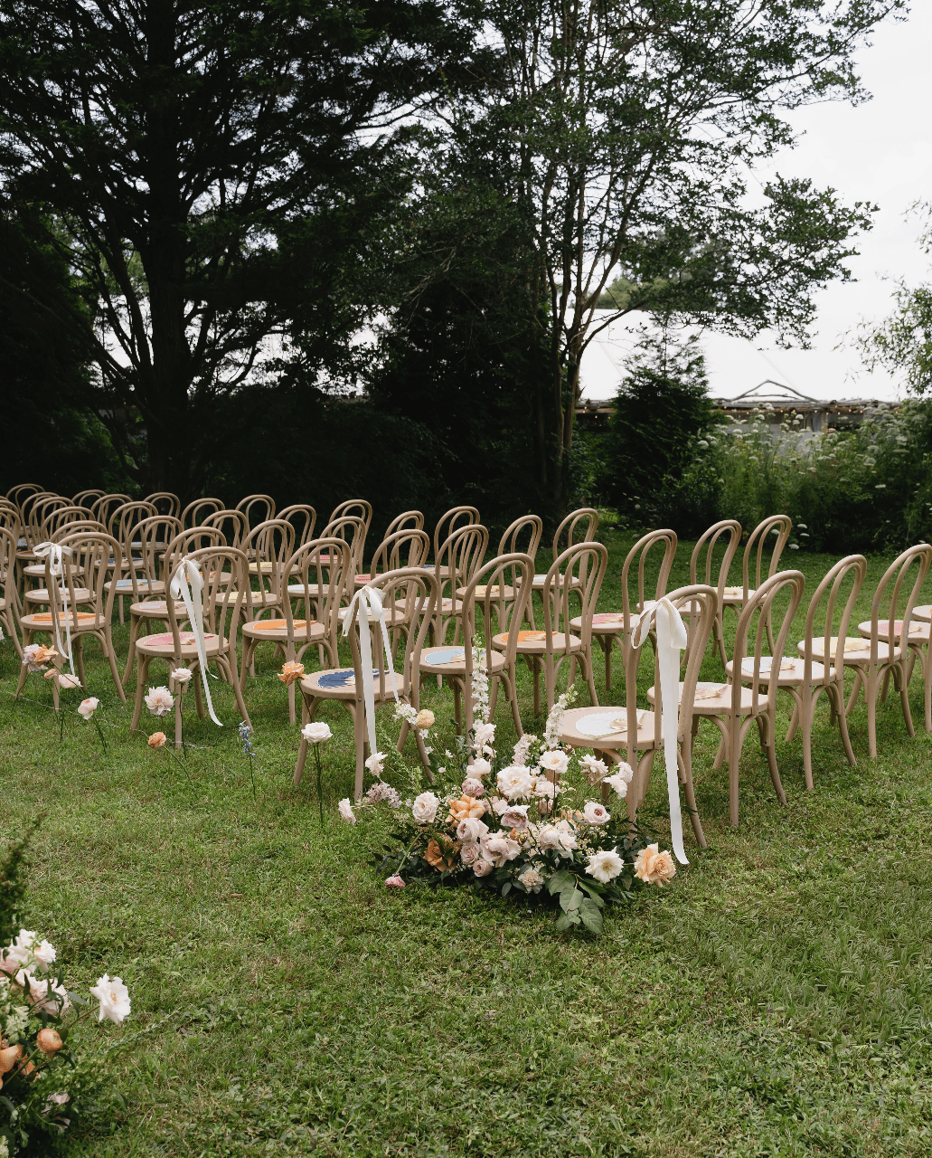Sun-Kissed Poetry & Sculptural Florals at The Ivy Place photo 3