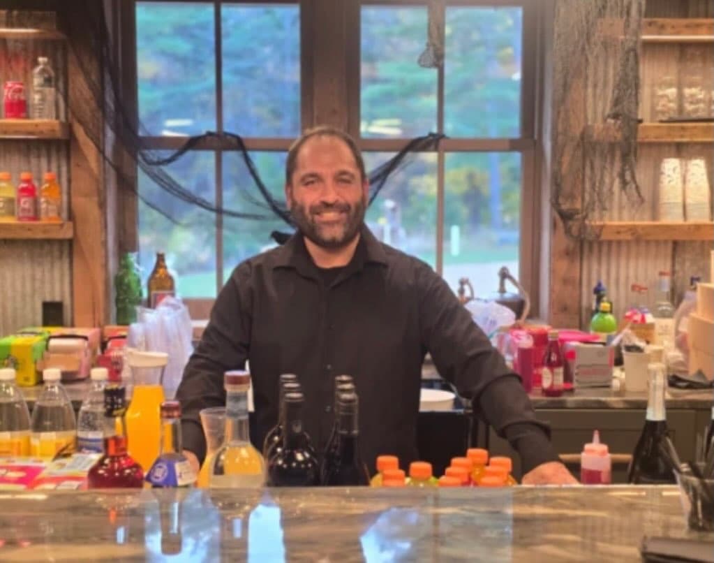 Deluxe Bartending Service