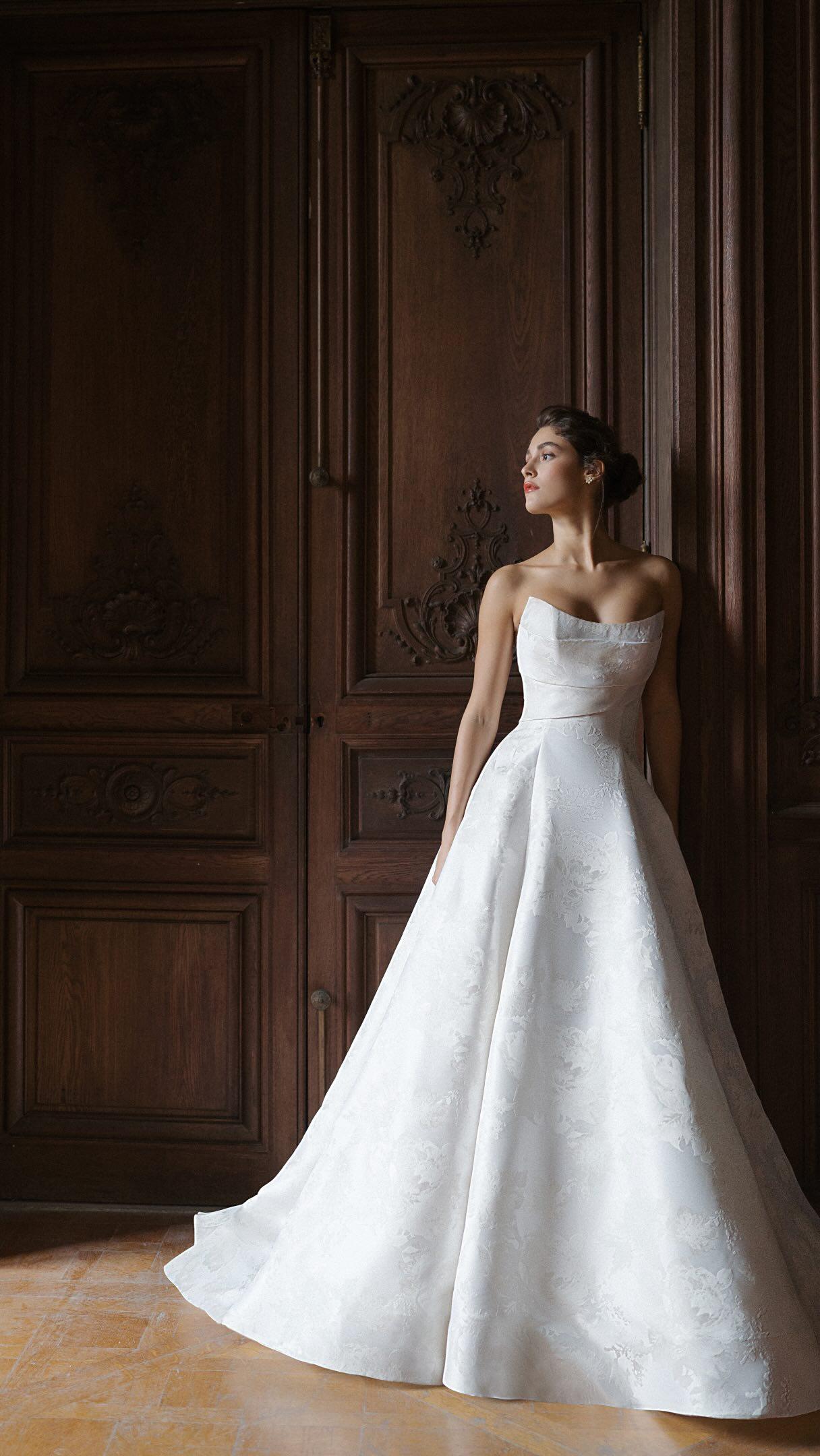 Maggie Louise Bridal Boutique portfolio 3
