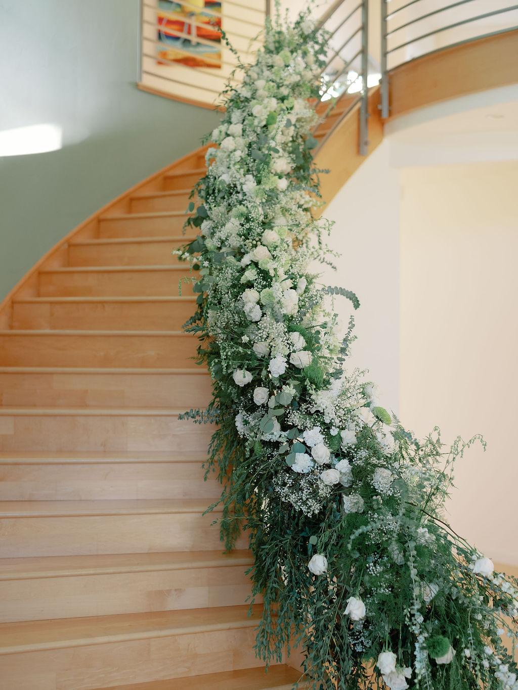 A Classic, Intimate Fall Wedding in Anchorage, Alaska 45