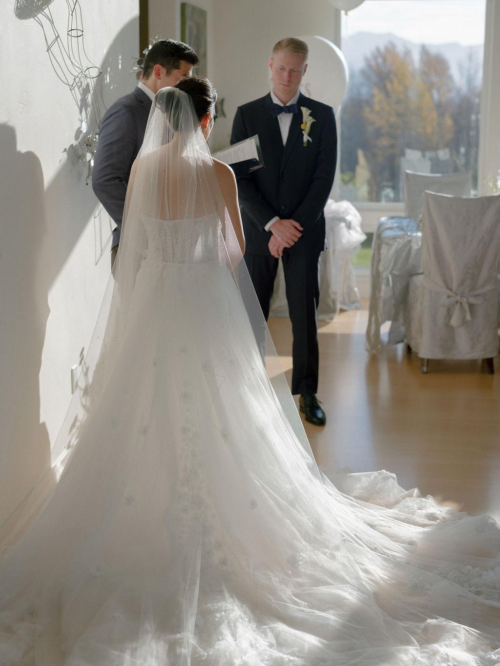 A Classic, Intimate Fall Wedding in Anchorage, Alaska 17