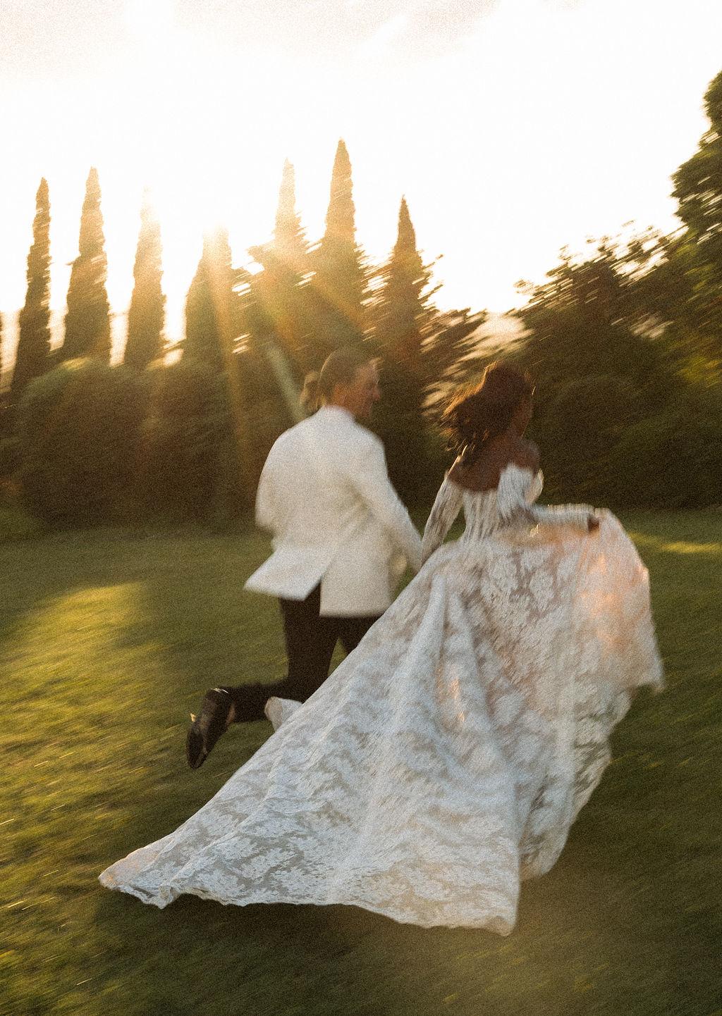 A Modern Summer Wedding at Villa Nemora for Content Creators James and Caleigha 25