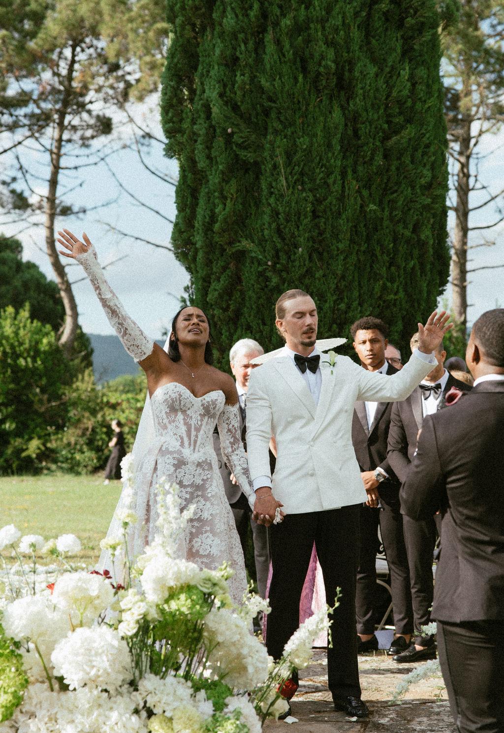 A Modern Summer Wedding at Villa Nemora for Content Creators James and Caleigha 35