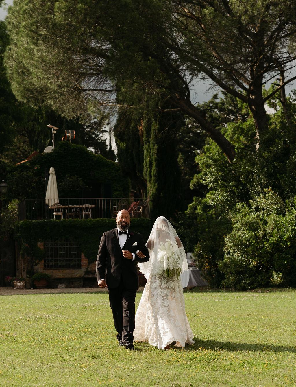 A Modern Summer Wedding at Villa Nemora for Content Creators James and Caleigha 55