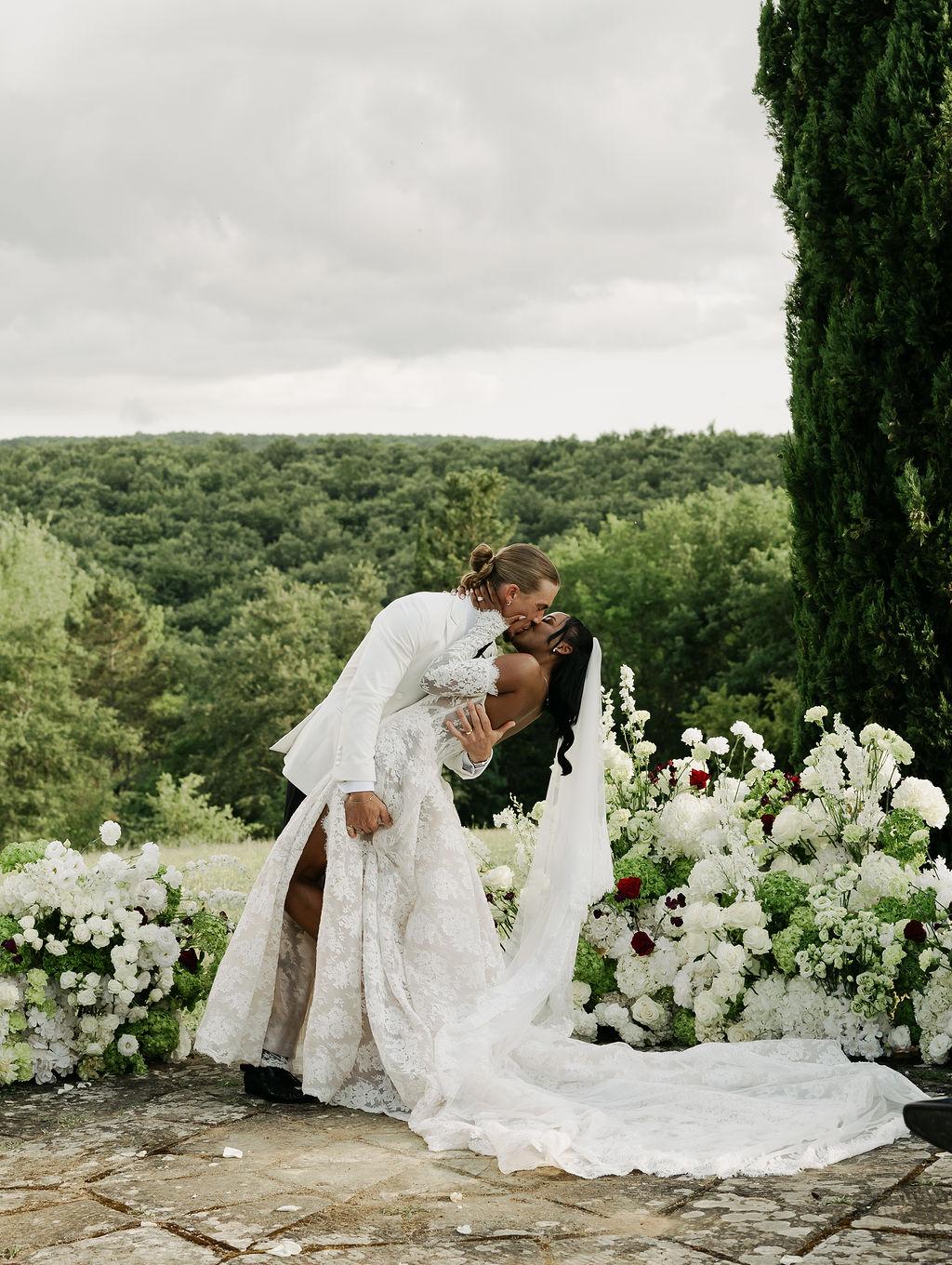 A Modern Summer Wedding at Villa Nemora for Content Creators James and Caleigha 40
