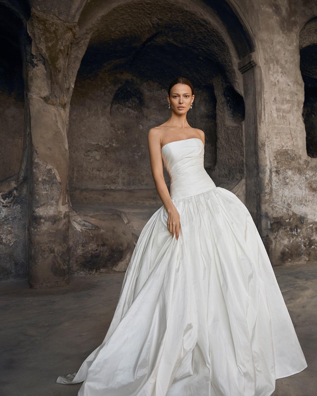 Alon Livné White portfolio 3