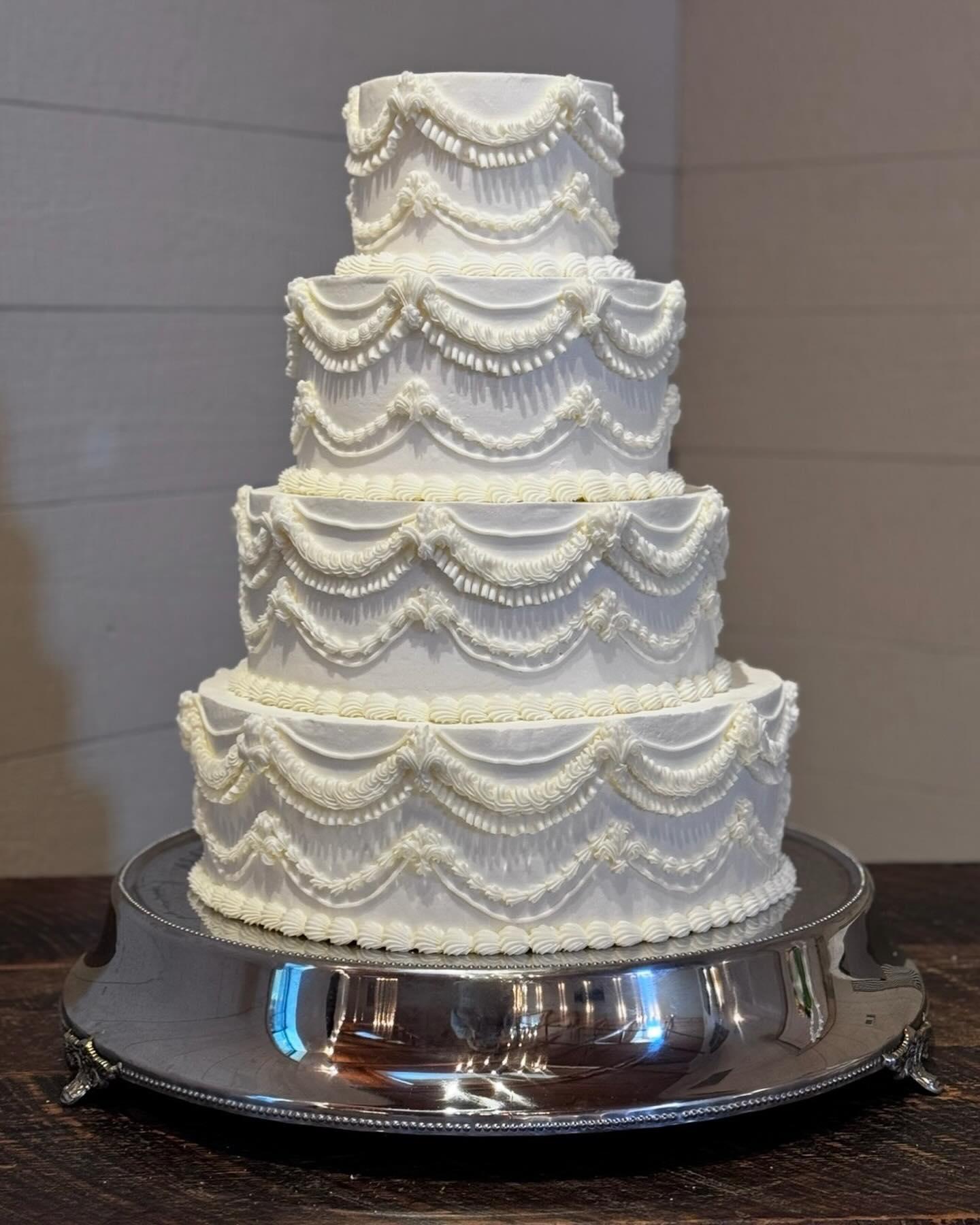 Wedding Cakes by Jan portfolio 3