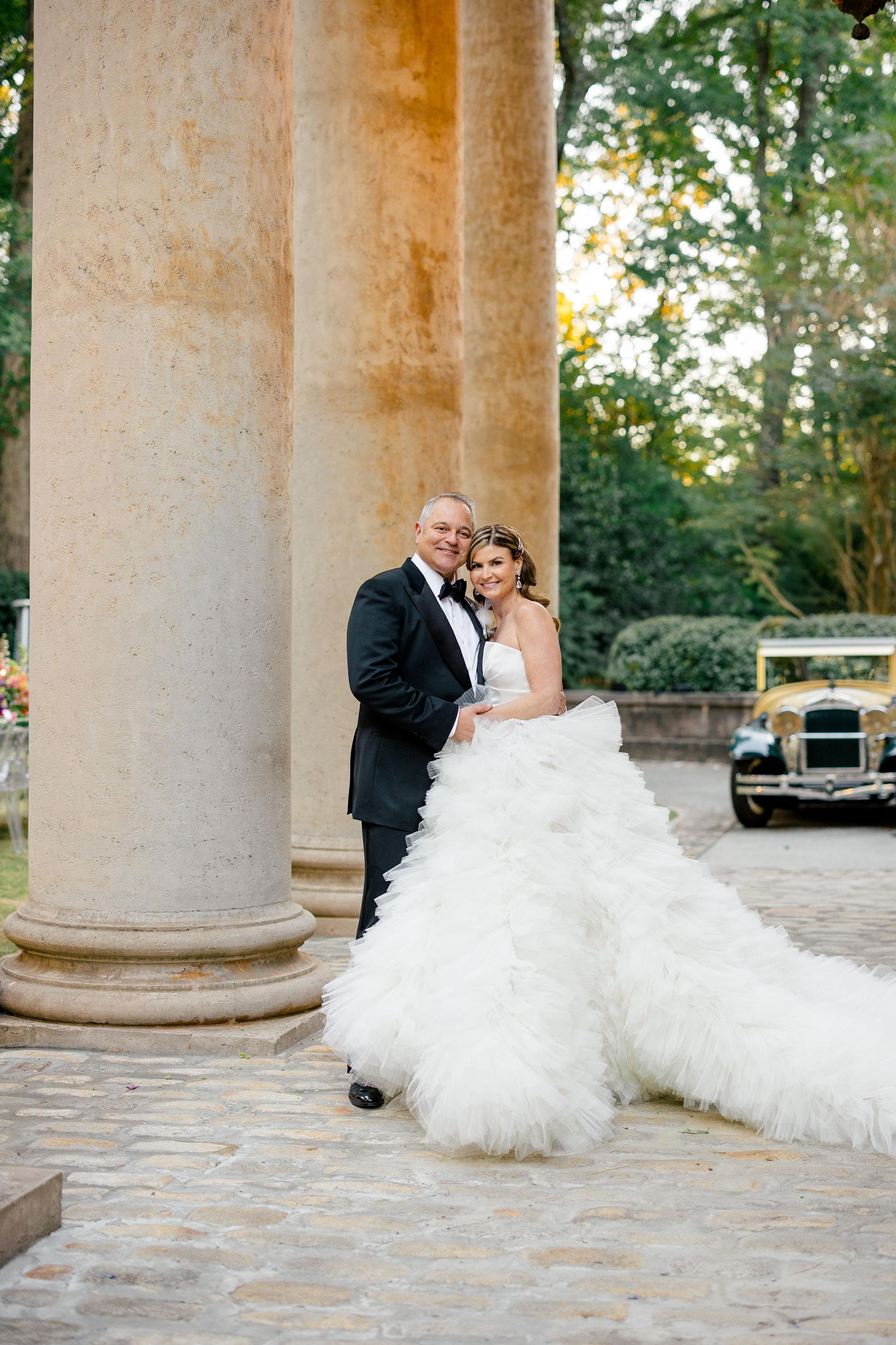 A Whimsical Fall Wedding at the Swan House 26