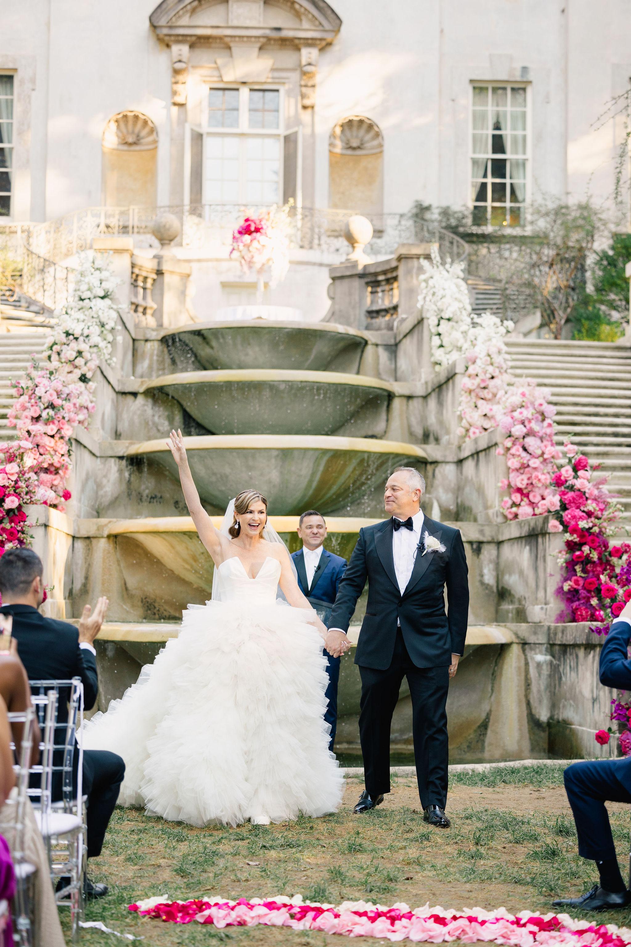 A Whimsical Fall Wedding at the Swan House 23
