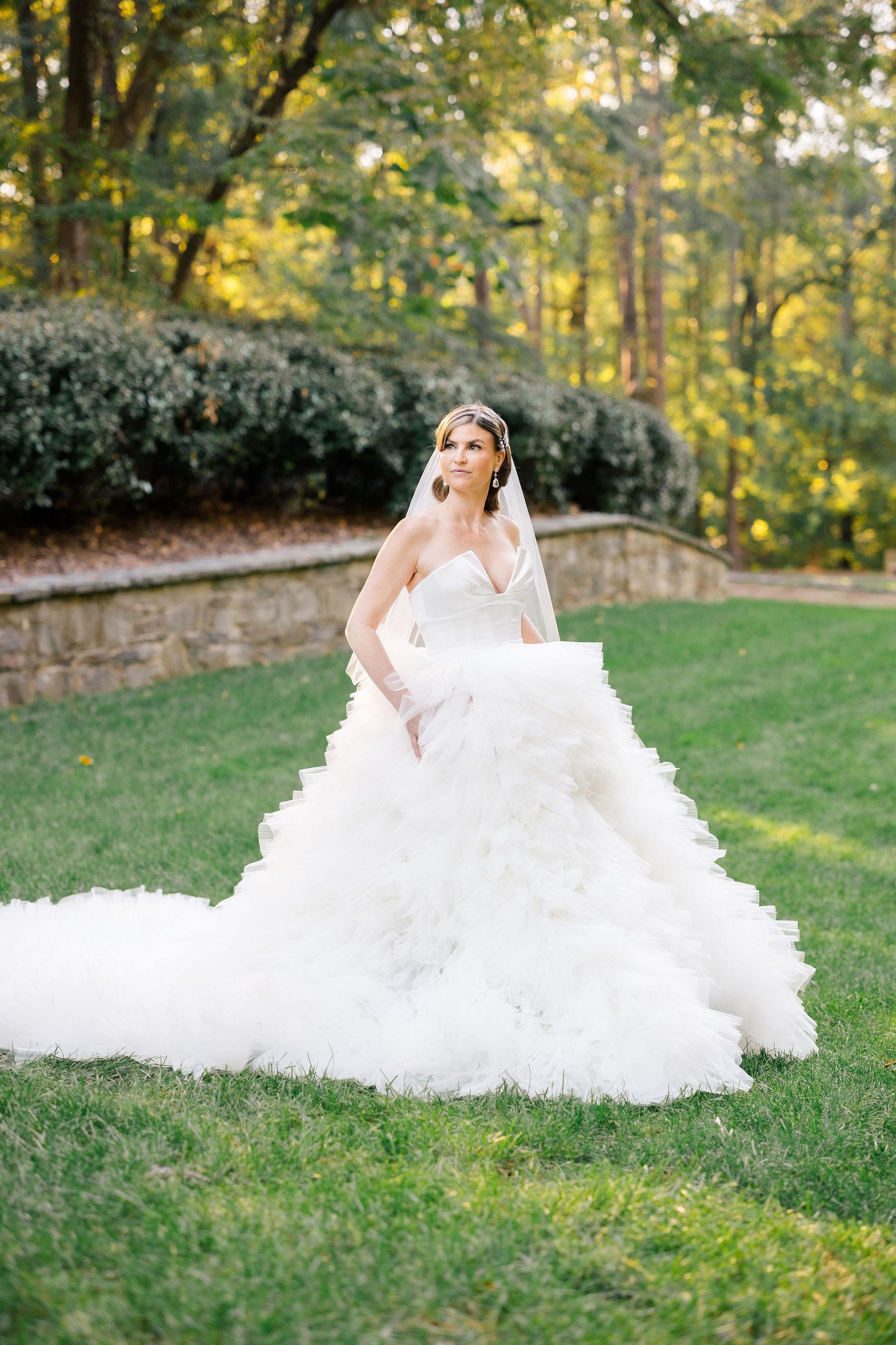 A Whimsical Fall Wedding at the Swan House 19