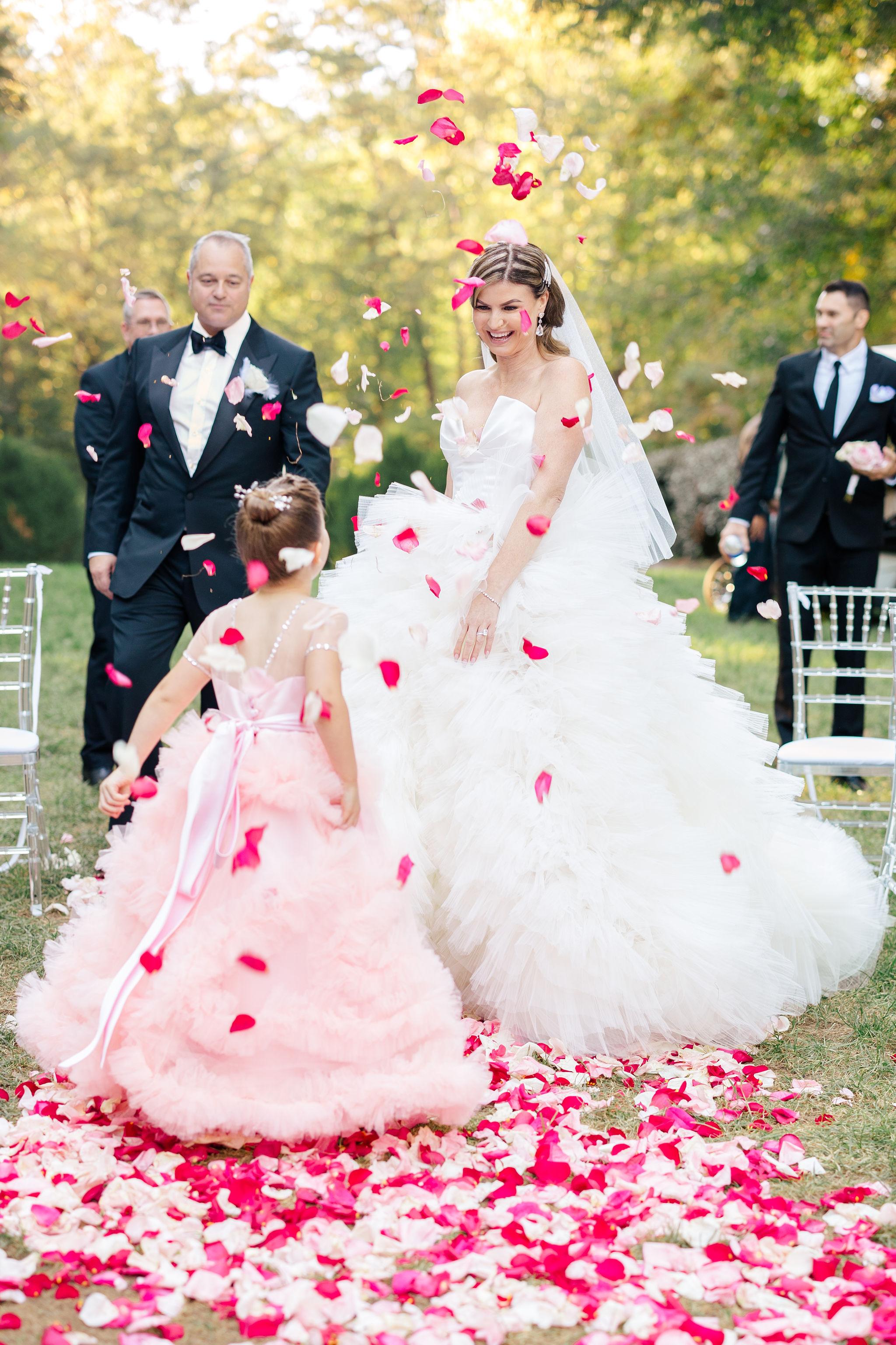 A Whimsical Fall Wedding at the Swan House 2