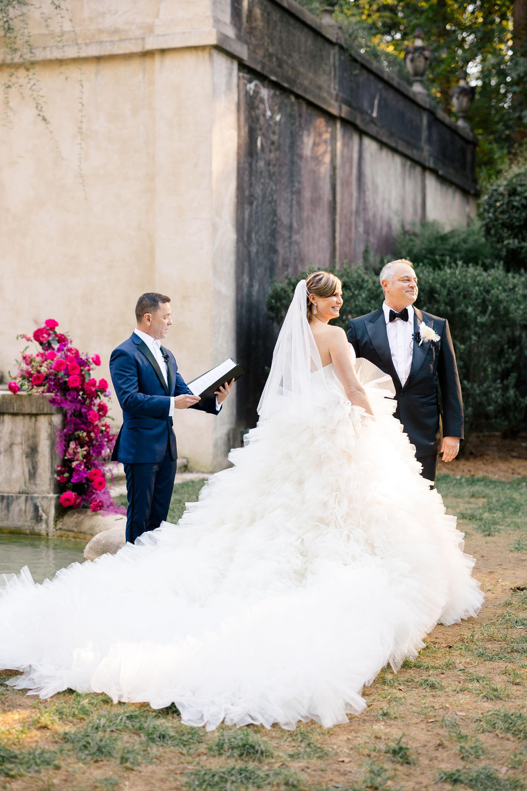 A Whimsical Fall Wedding at the Swan House 13