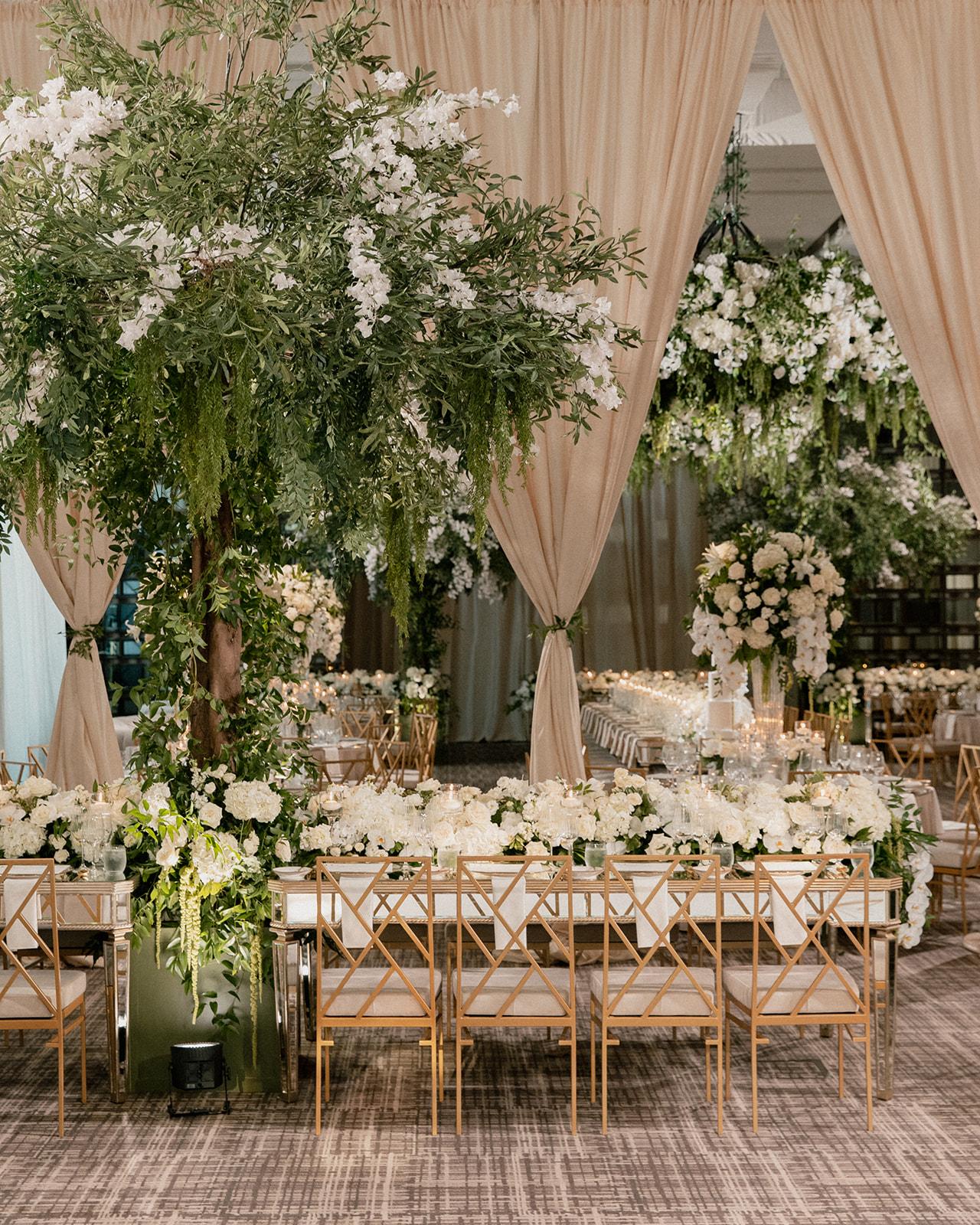 A Whimsical Fall Wedding at the Four Seasons Toronto 43