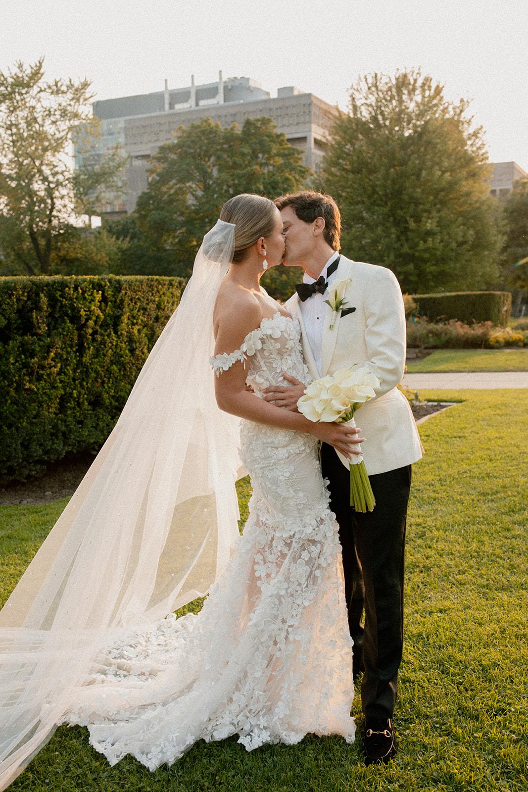 A Whimsical Fall Wedding at the Four Seasons Toronto 35