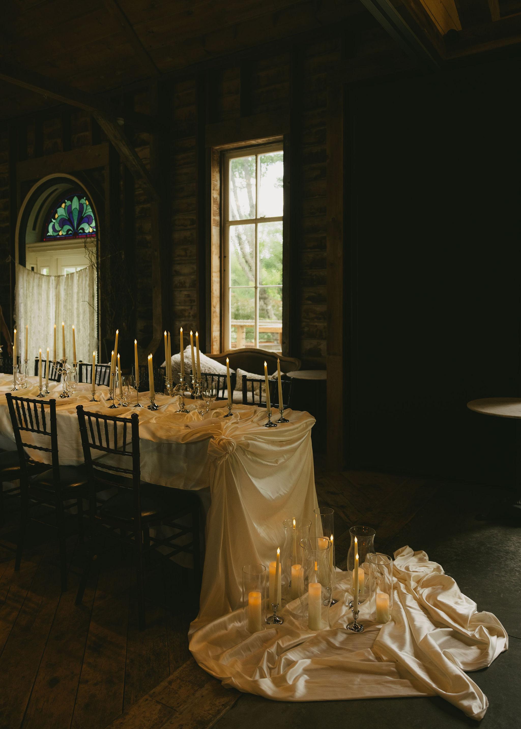 A Romantic Tulip-Filled Wedding Celebration photo 4