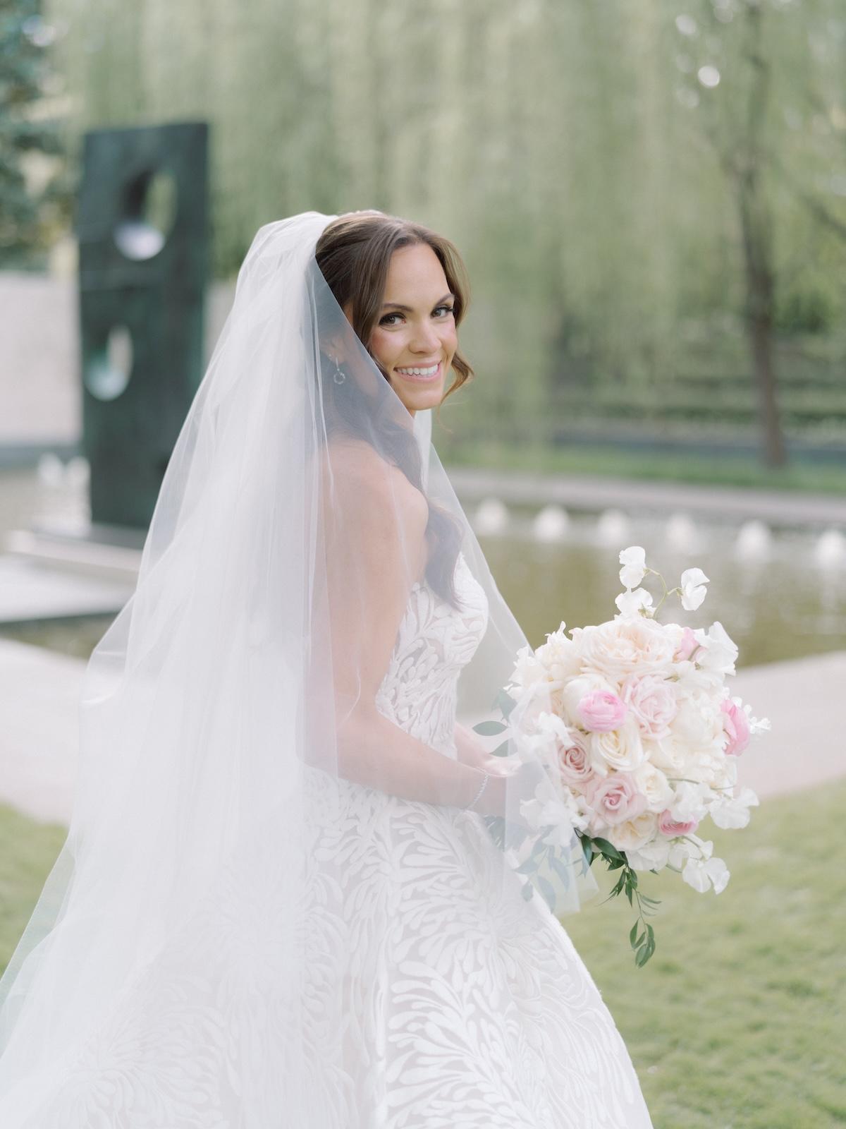 A Classic Spring Wedding at the Nasher Sculpture Center