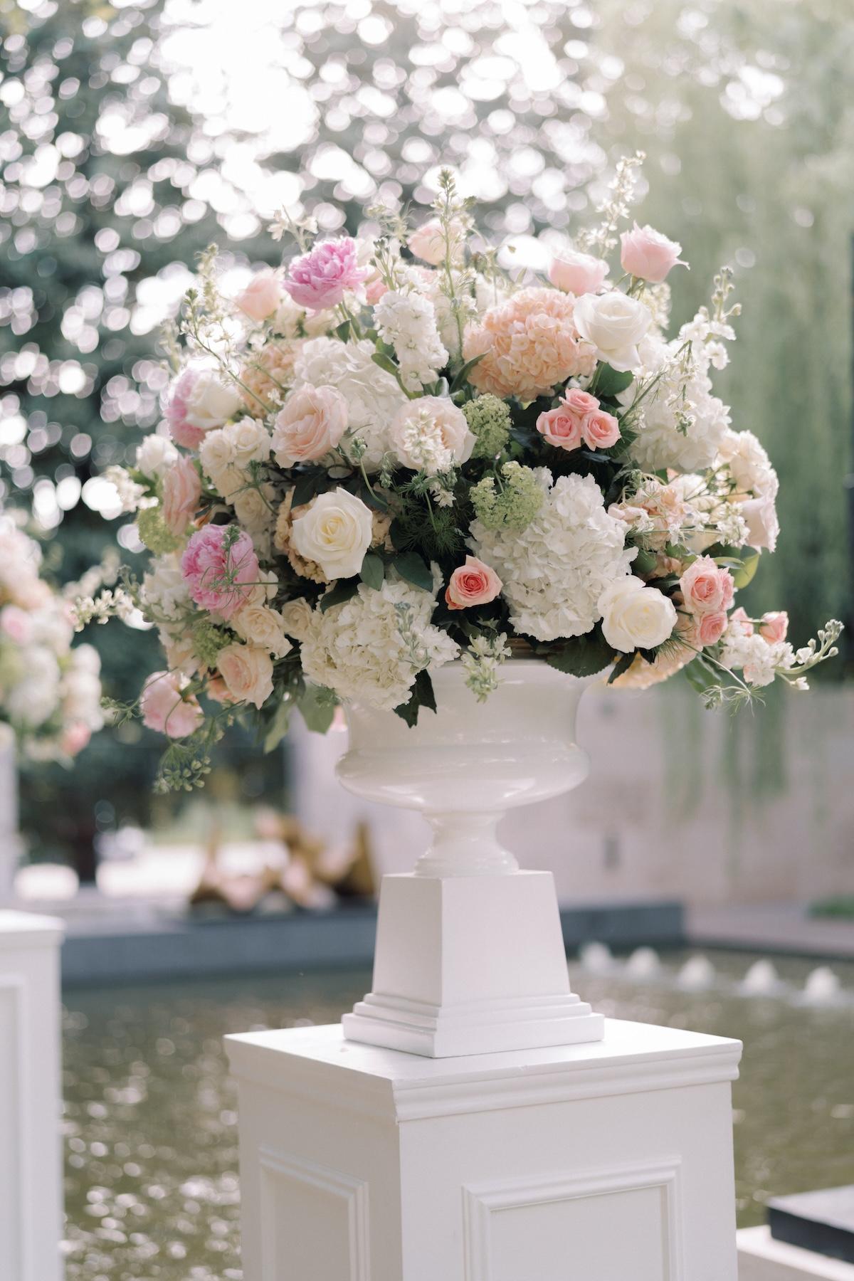 A Classic Spring Wedding at the Nasher Sculpture Center 24