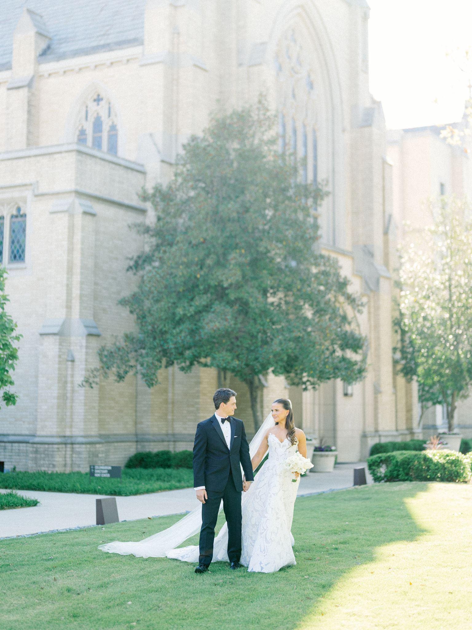 A Classic Dallas Wedding with Nods to New York City